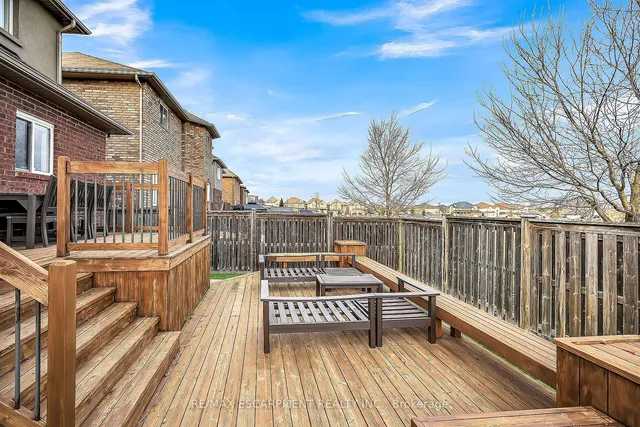 Additional property image - 31 Showcase Dr