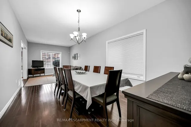 Additional property image - 31 Showcase Dr