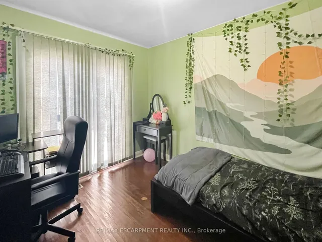 Additional property image - 907 Fennell Ave