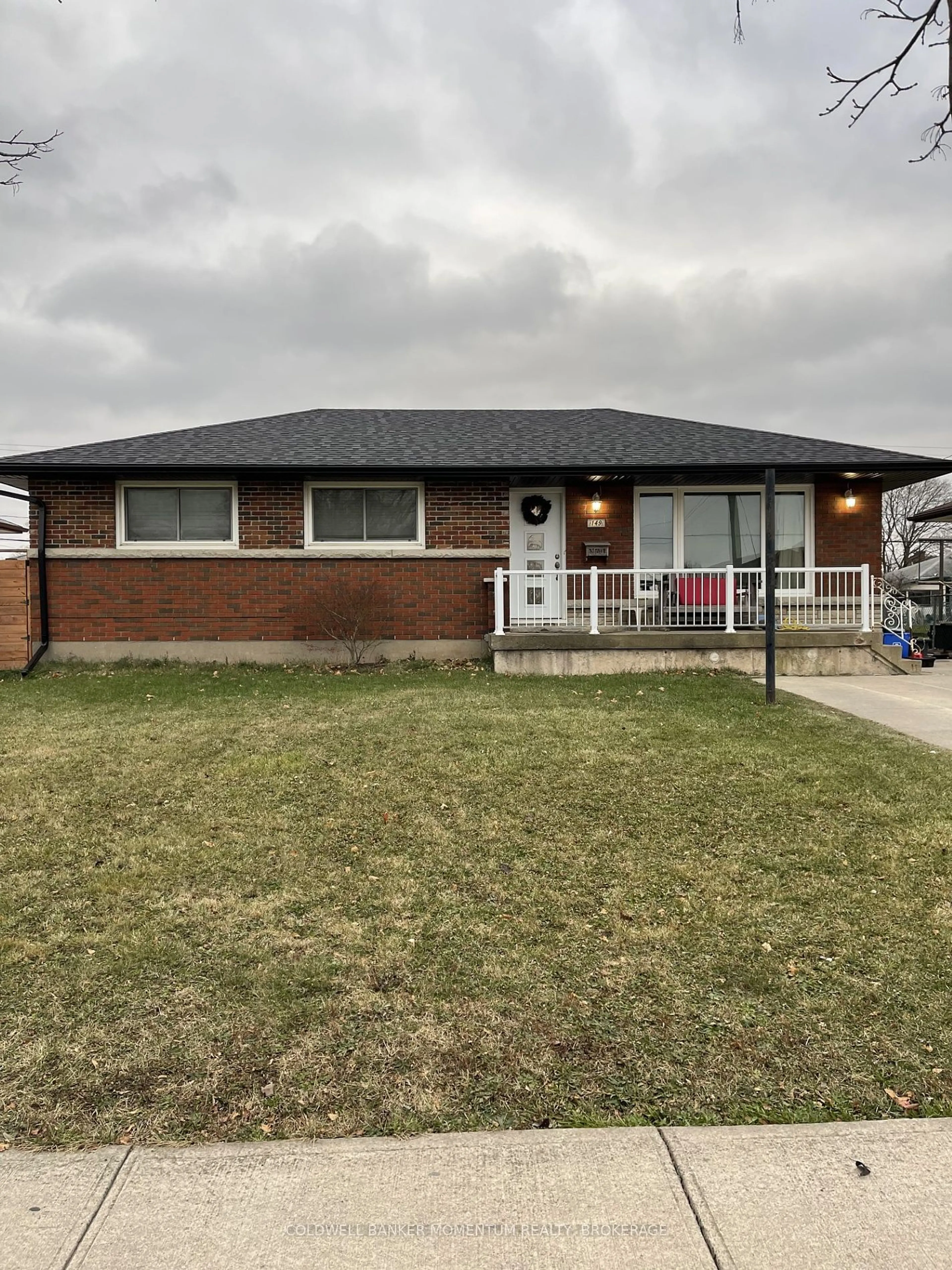 Home with brick exterior material, street for 149 Sullivan Ave, Thorold Ontario L2V 2Z3