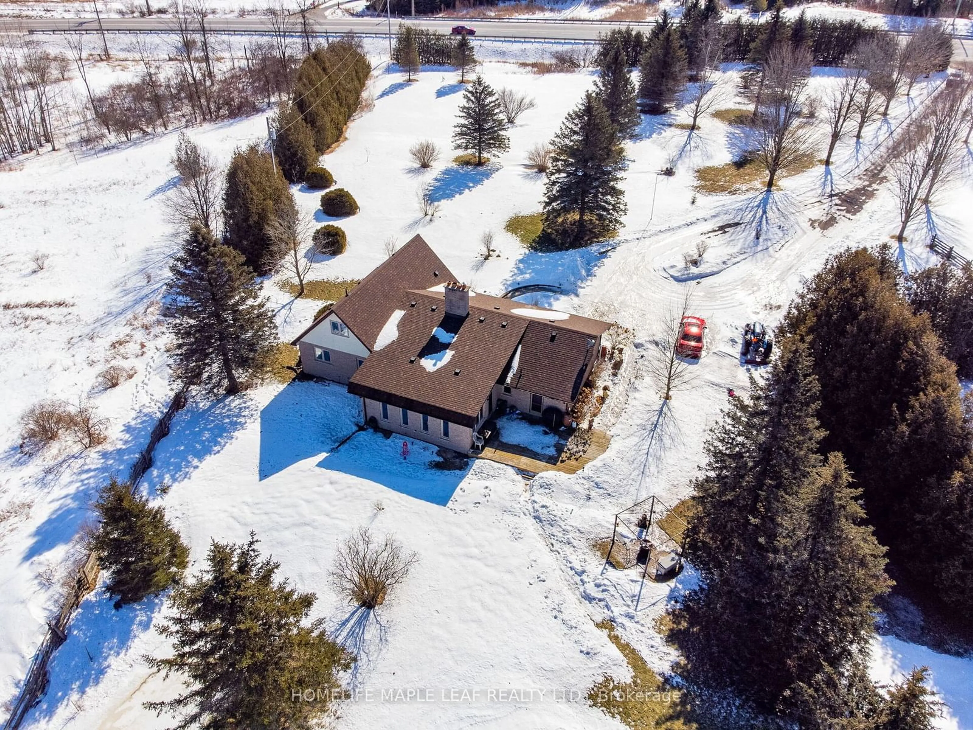 A pic from outside/outdoor area/front of a property/back of a property/a pic from drone, unknown for 8438 HWY 7, Guelph/Eramosa Ontario N0B 2K0