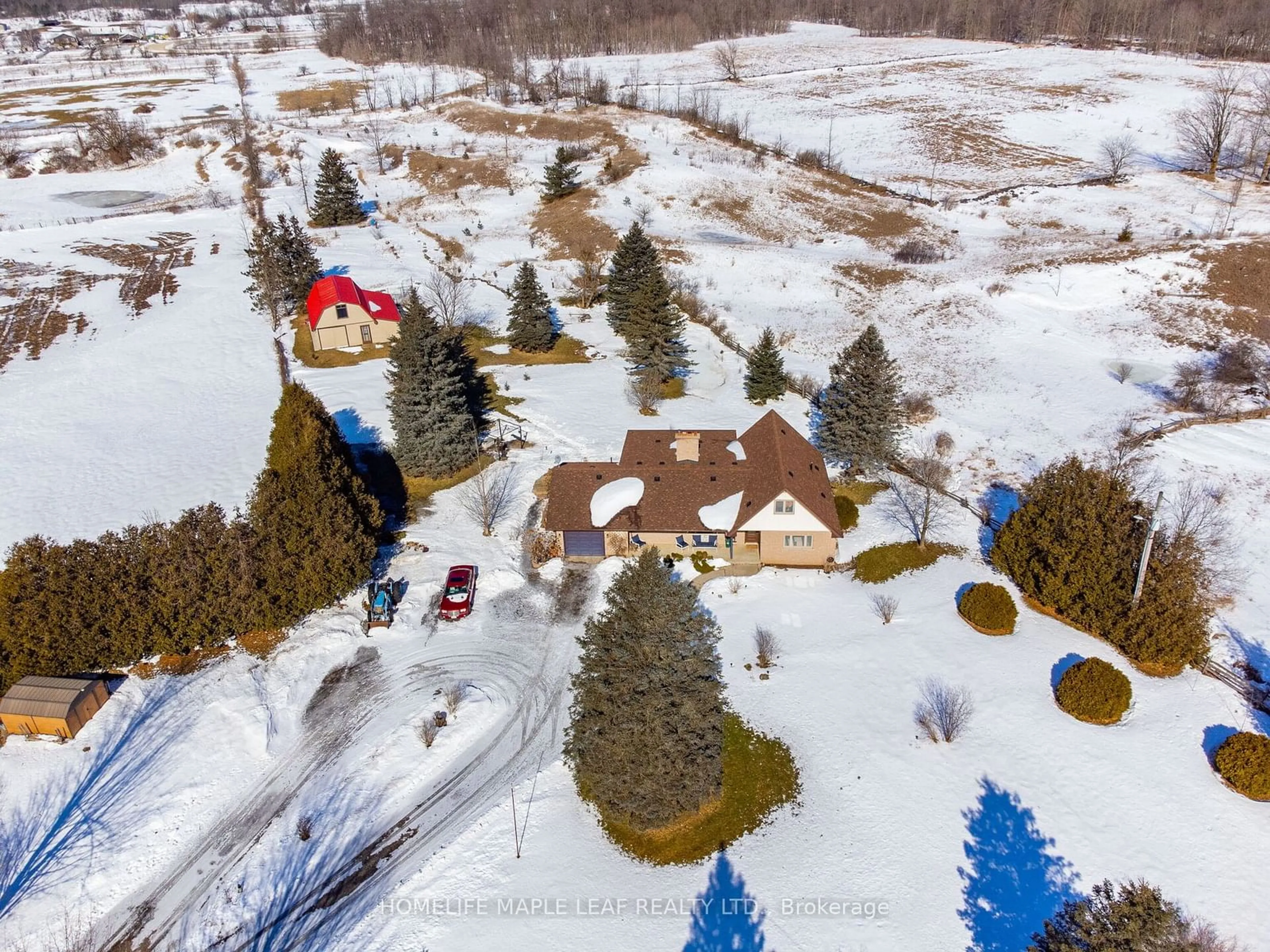 A pic from outside/outdoor area/front of a property/back of a property/a pic from drone, street for 8438 HWY 7, Guelph/Eramosa Ontario N0B 2K0