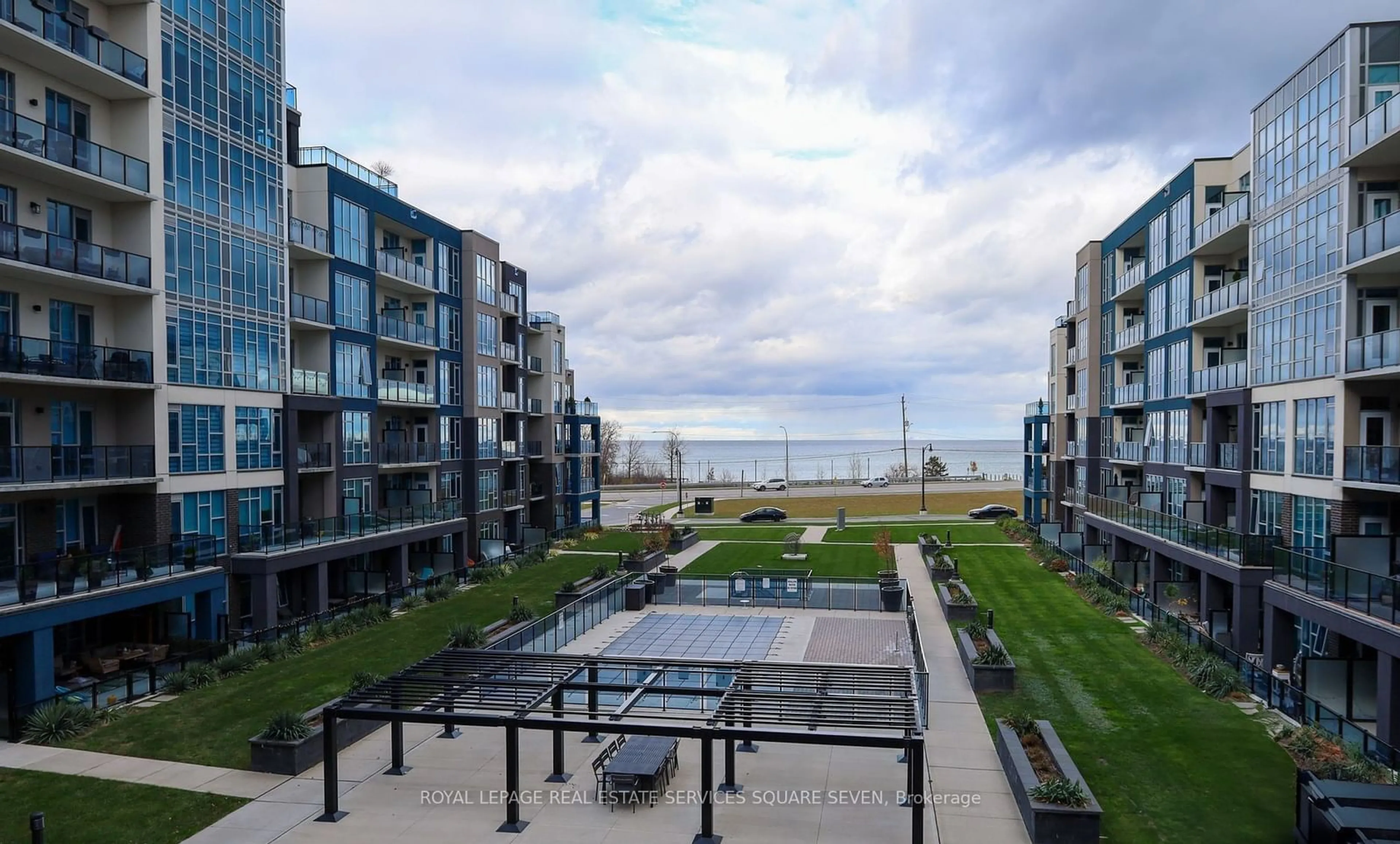 Patio, water/lake/river/ocean view for 16 Concord Pl #139, Grimsby Ontario L3M 0J1