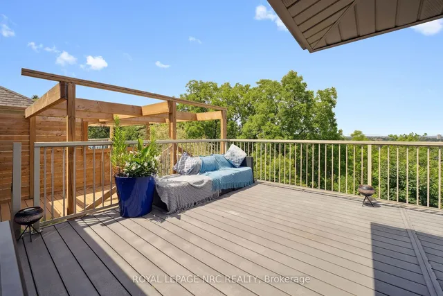 Additional property image - 33 LESLIE Dr