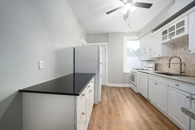 Additional image 27 of 30 Fairleigh Ave
