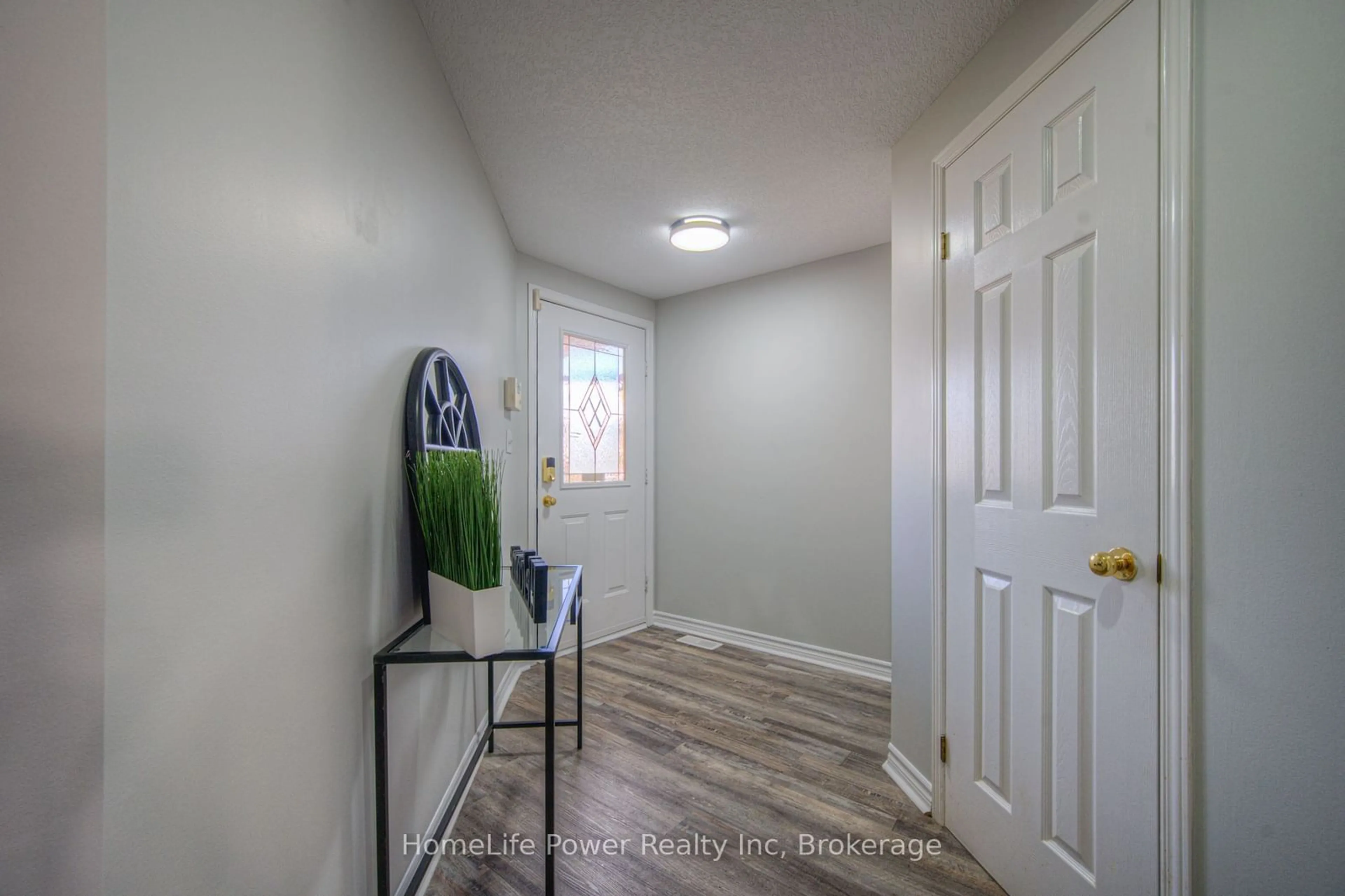 Indoor entryway for 83 Bridlewreath St, Kitchener Ontario N2E 3V6