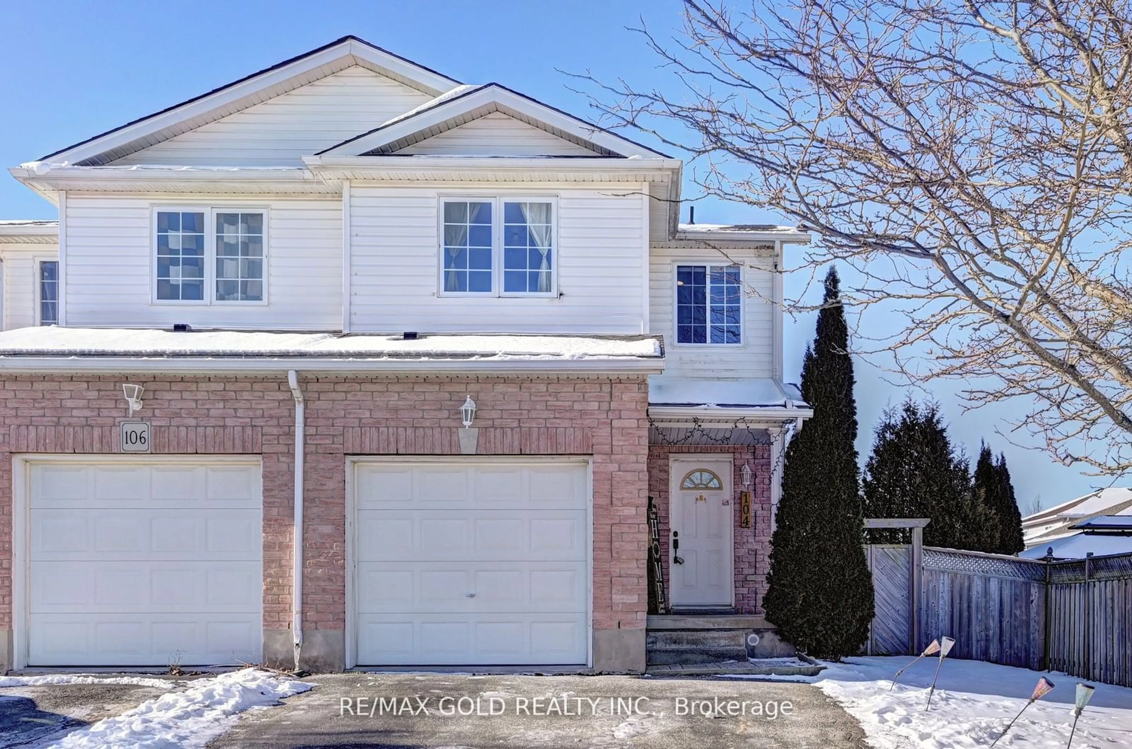 Home with brick exterior material, street for 104 Edgemere Dr, Cambridge Ontario N1P 1E9