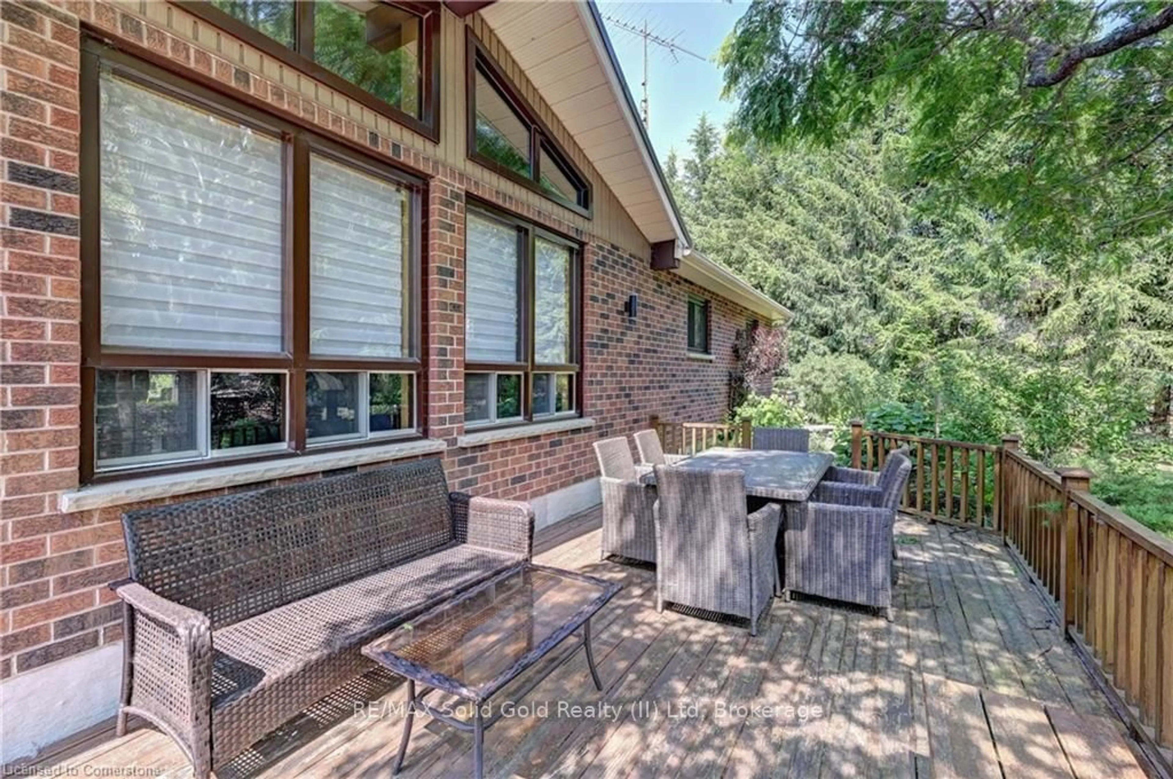 Patio, mountain view for 6552 Evergreen Ave, Lambton Shores Ontario N0N 1J3