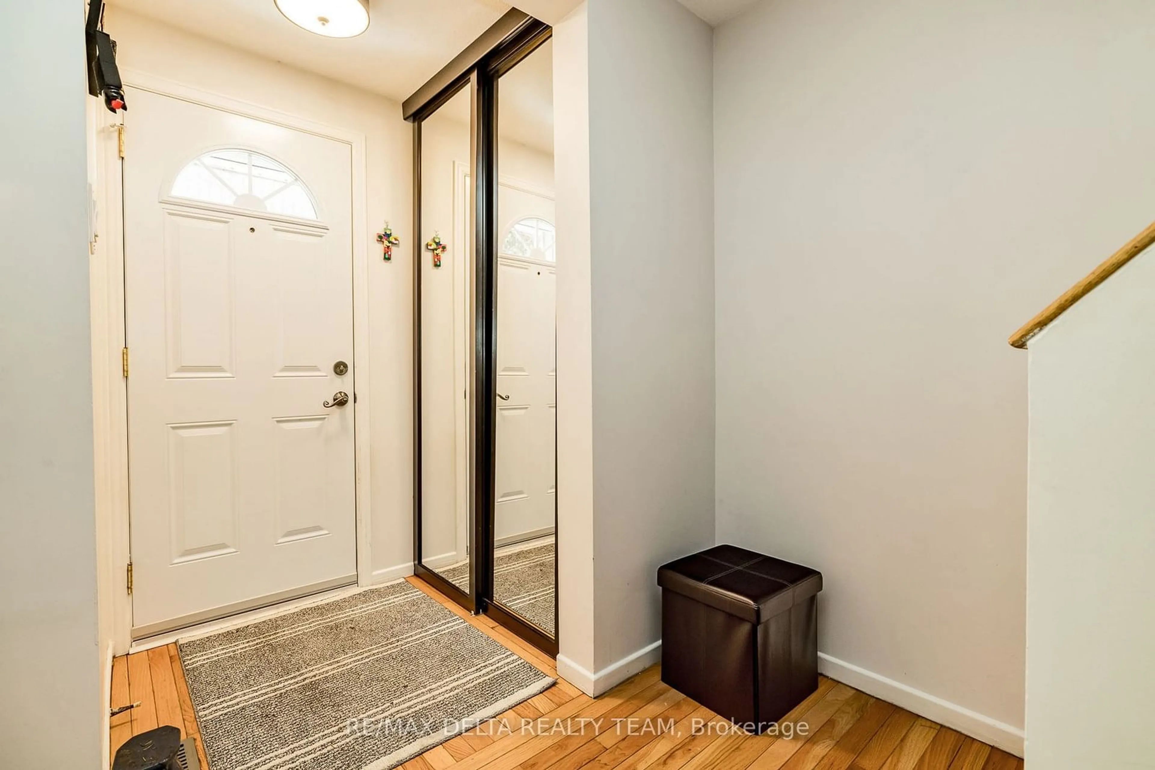 Indoor entryway for 1554 Lassiter Terr #188, Beacon Hill North - South and Area Ontario K1J 8N4