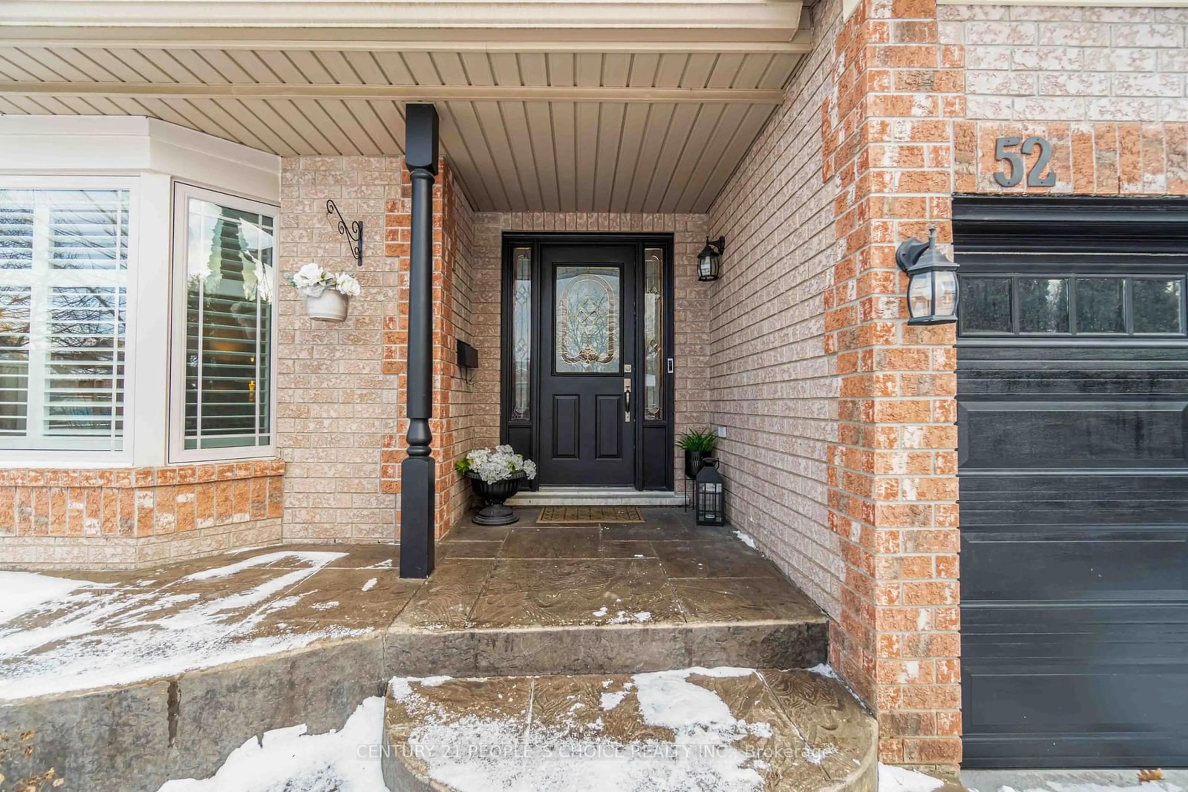 Indoor entryway for 52 Canning Cres, Cambridge Ontario N1T 1X2