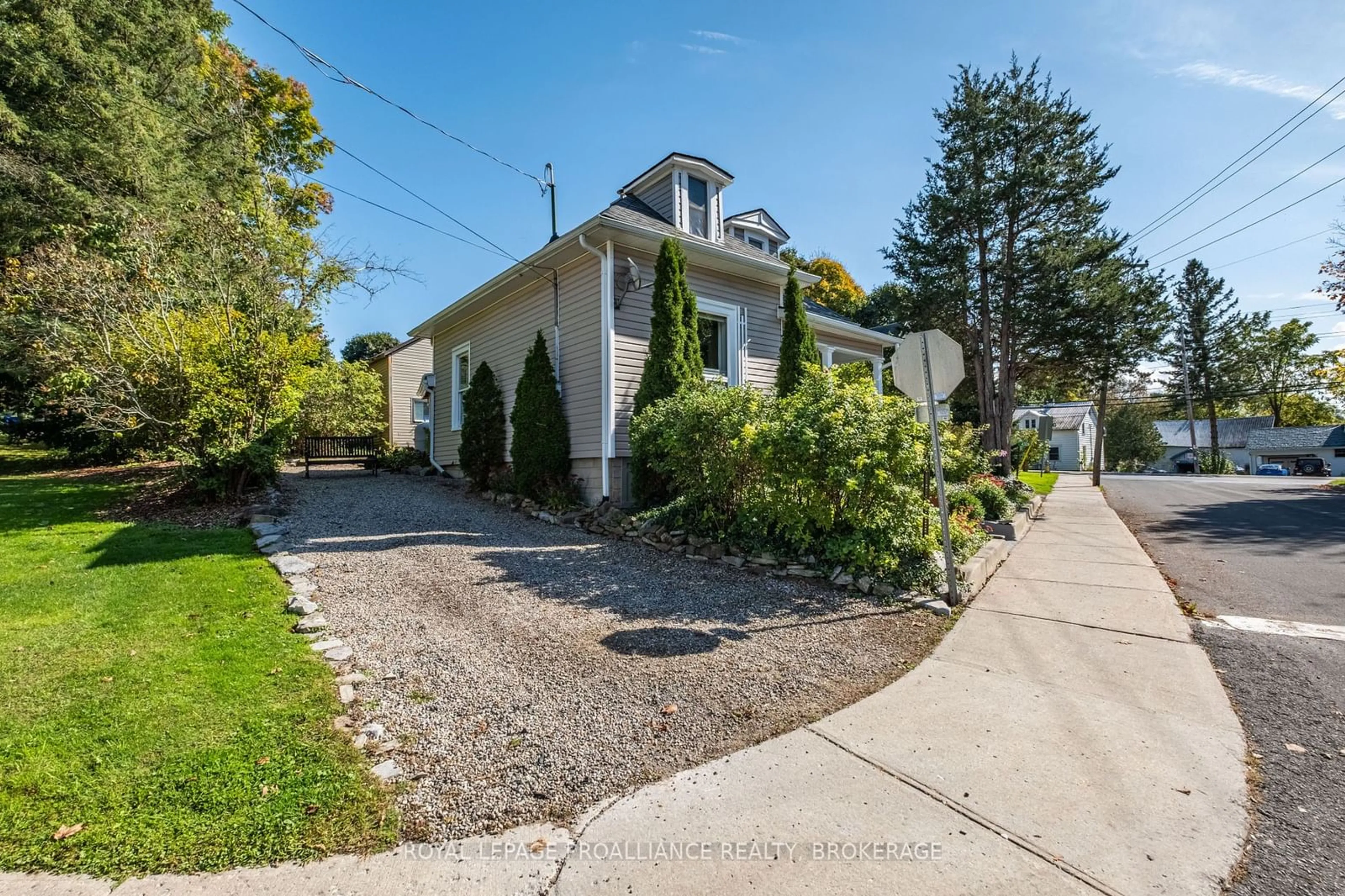 A pic from outside/outdoor area/front of a property/back of a property/a pic from drone, street for 4330 William St, South Frontenac Ontario K0H 2T0