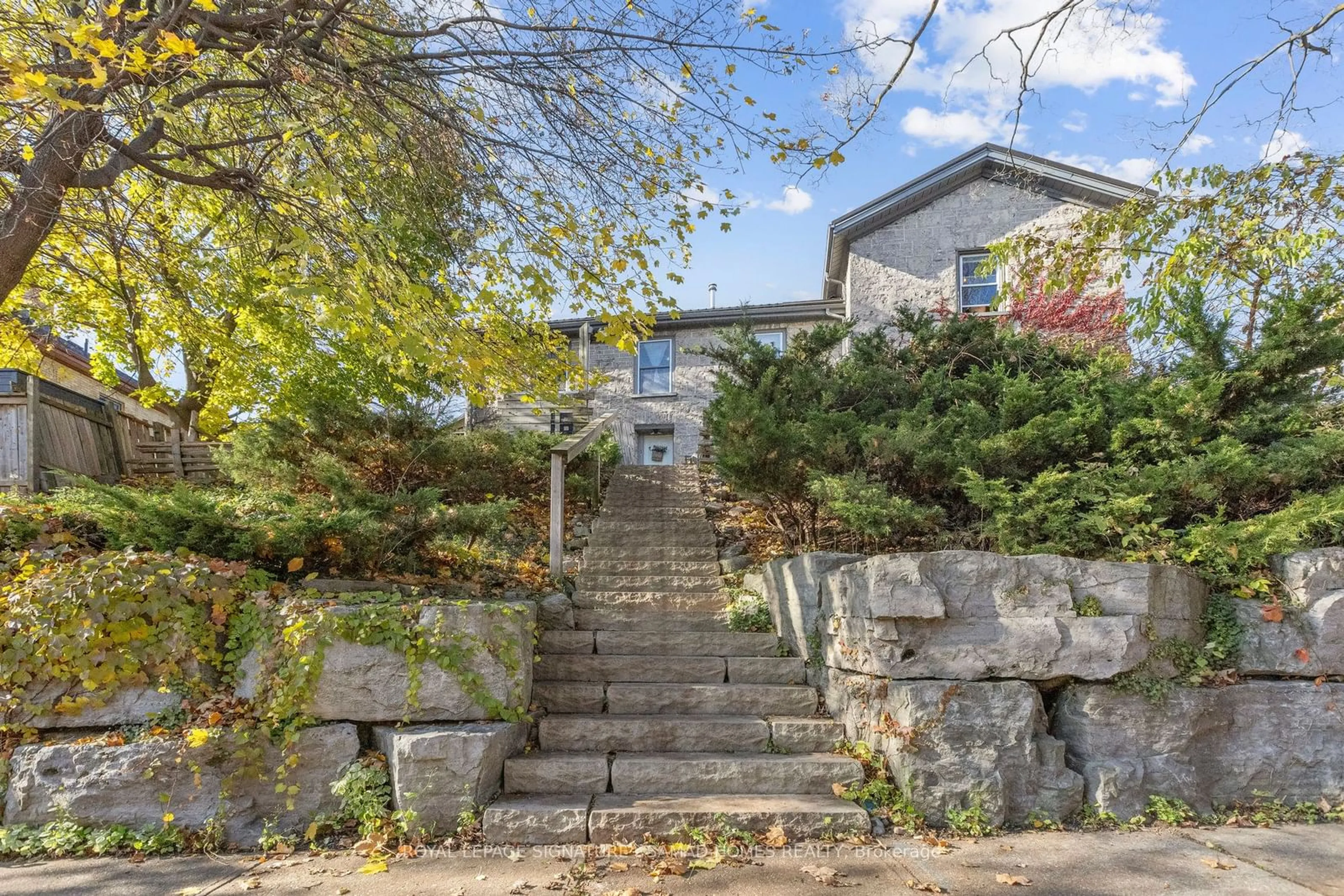 Stairs for 16 Ramore St, Cambridge Ontario N1S 2P7