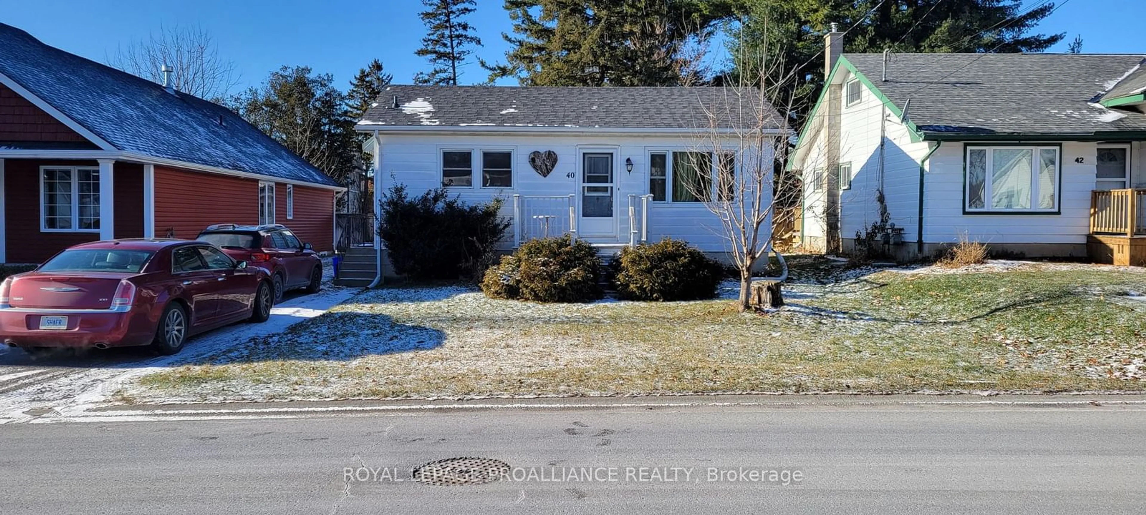 Home with vinyl exterior material, street for 40 Alice St, Brighton Ontario K0K 1H0