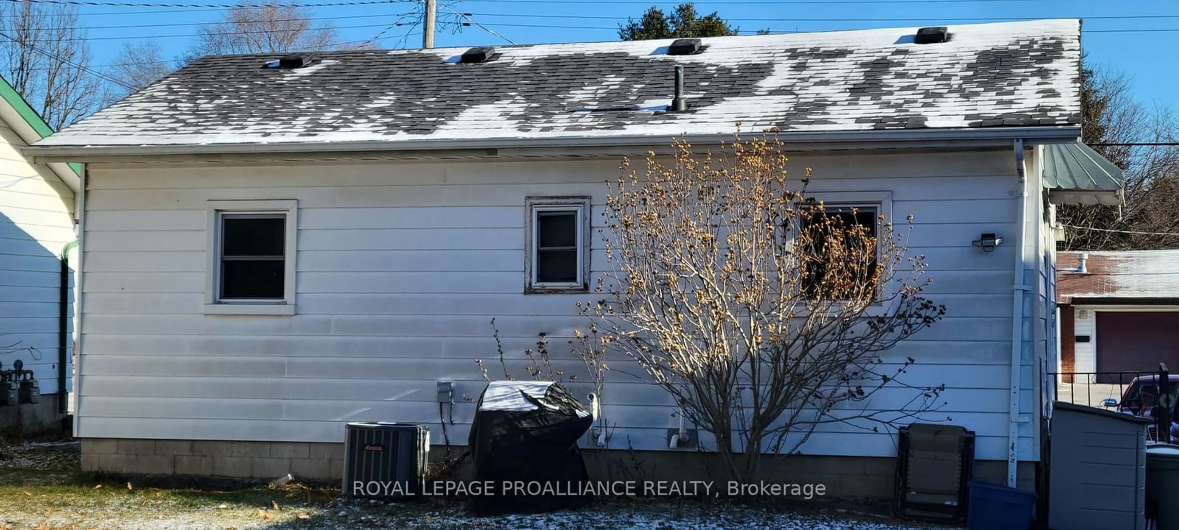 A pic from outside/outdoor area/front of a property/back of a property/a pic from drone, street for 40 Alice St, Brighton Ontario K0K 1H0