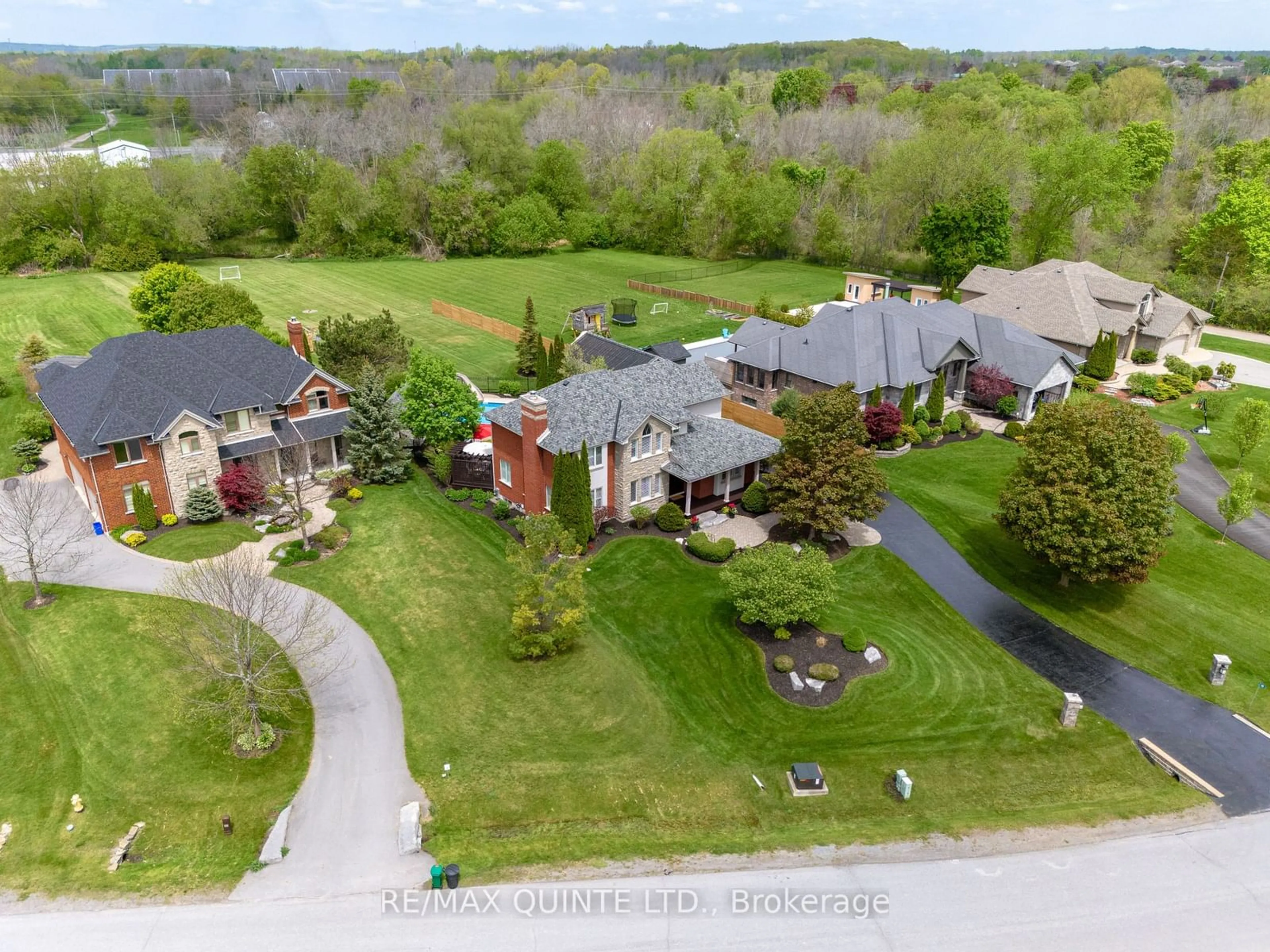 A pic from outside/outdoor area/front of a property/back of a property/a pic from drone, street for 48 Settlers Landing Dr, Quinte West Ontario K8R 0A9