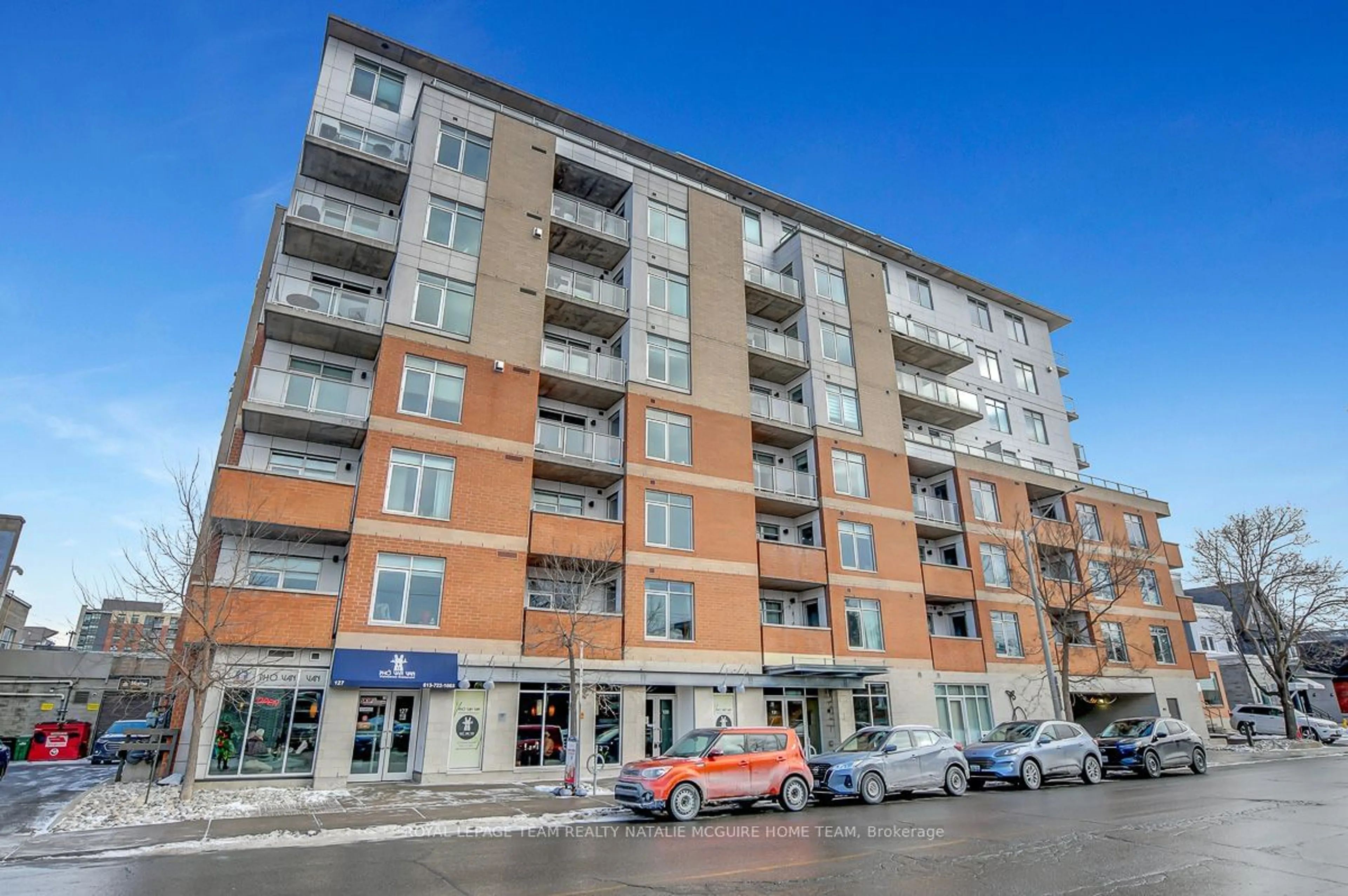 Patio, street for 131 HOLLAND Ave #210, Tunneys Pasture and Ottawa West Ontario K1Y 3A2