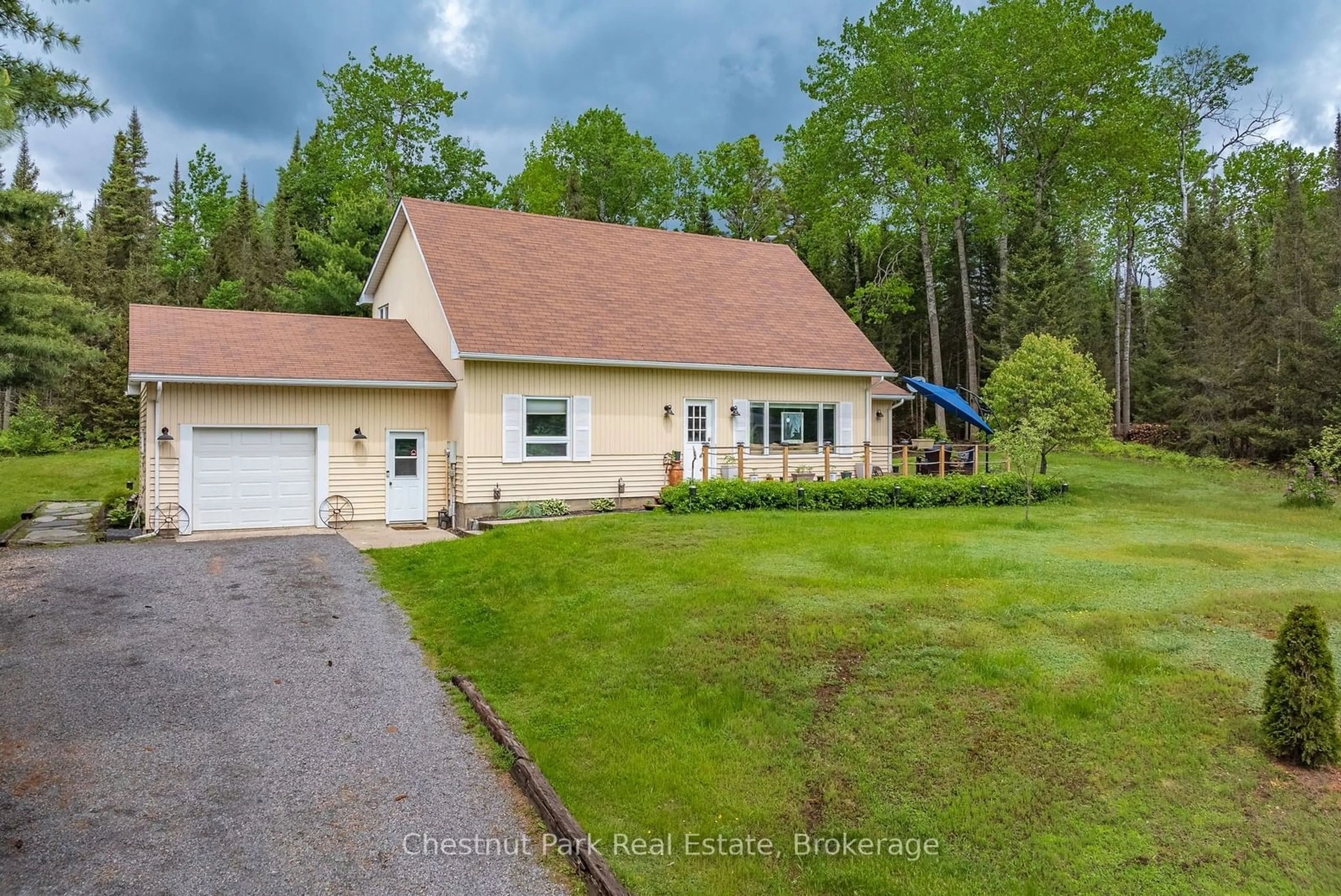 A pic from outside/outdoor area/front of a property/back of a property/a pic from drone, street for 156 Lakeshore Rd, Strong Ontario P0A 1Z0