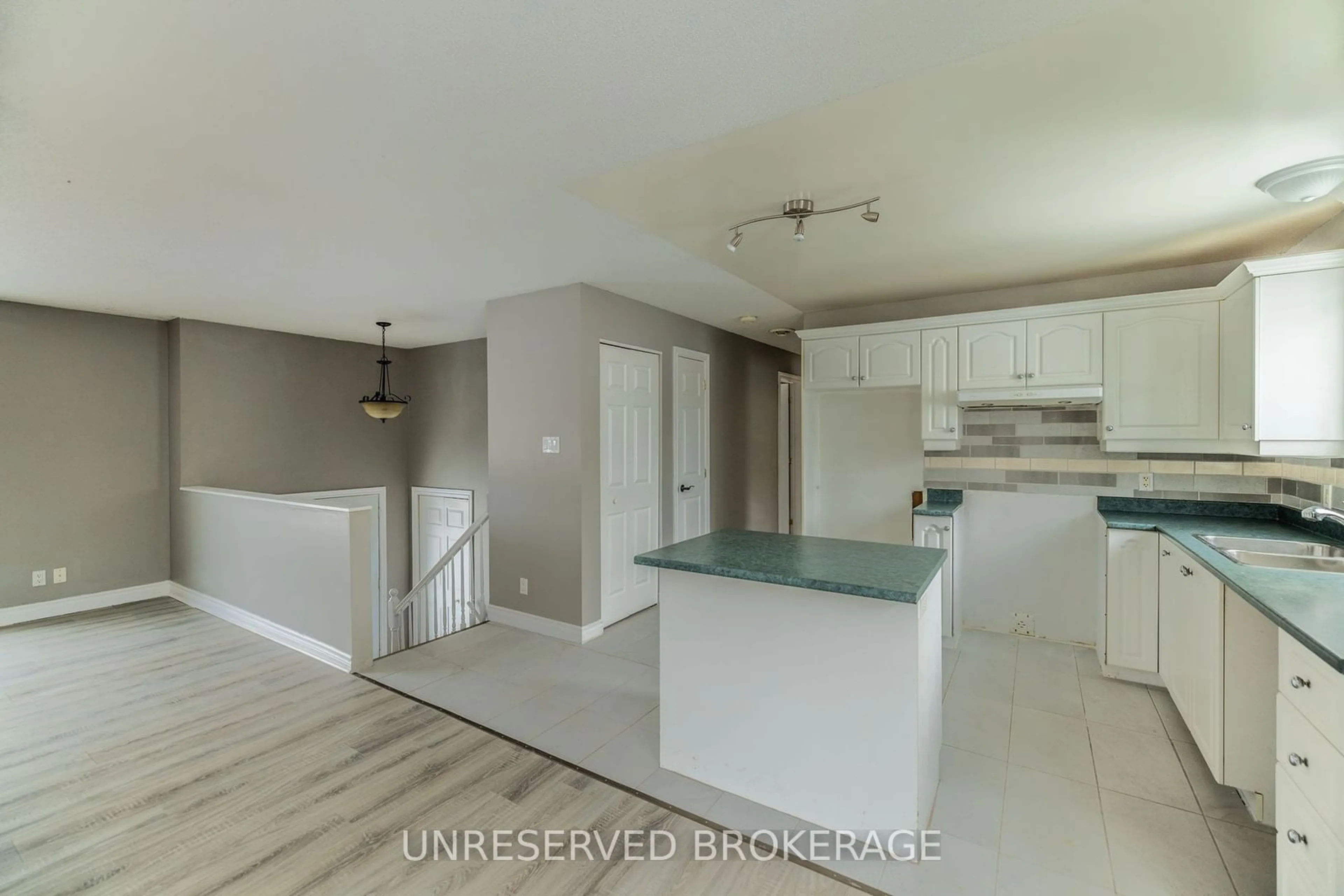 Open concept kitchen, unknown for 39 Pearl St, Smiths Falls Ontario K7A 5G5