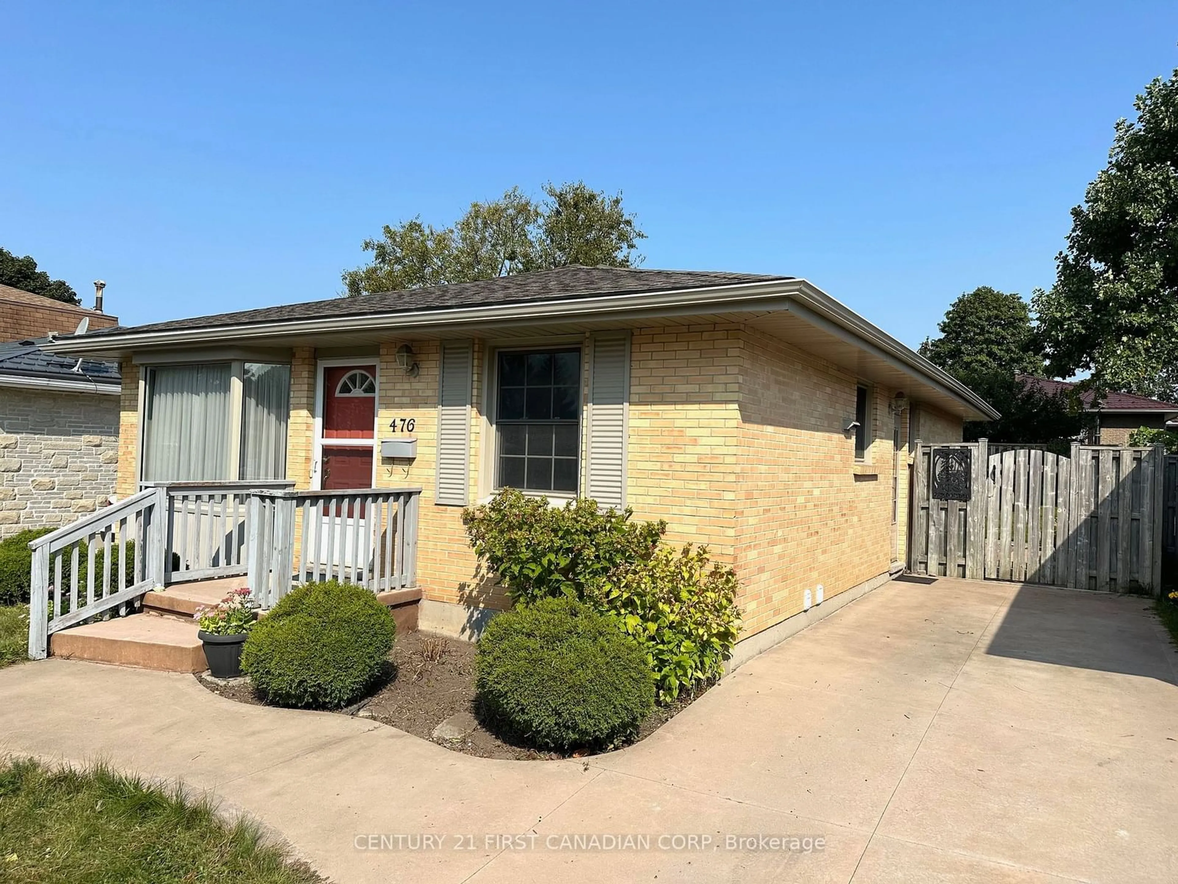 Home with brick exterior material, street for 476 FERNDALE Ave, London Ontario N6C 2Z1