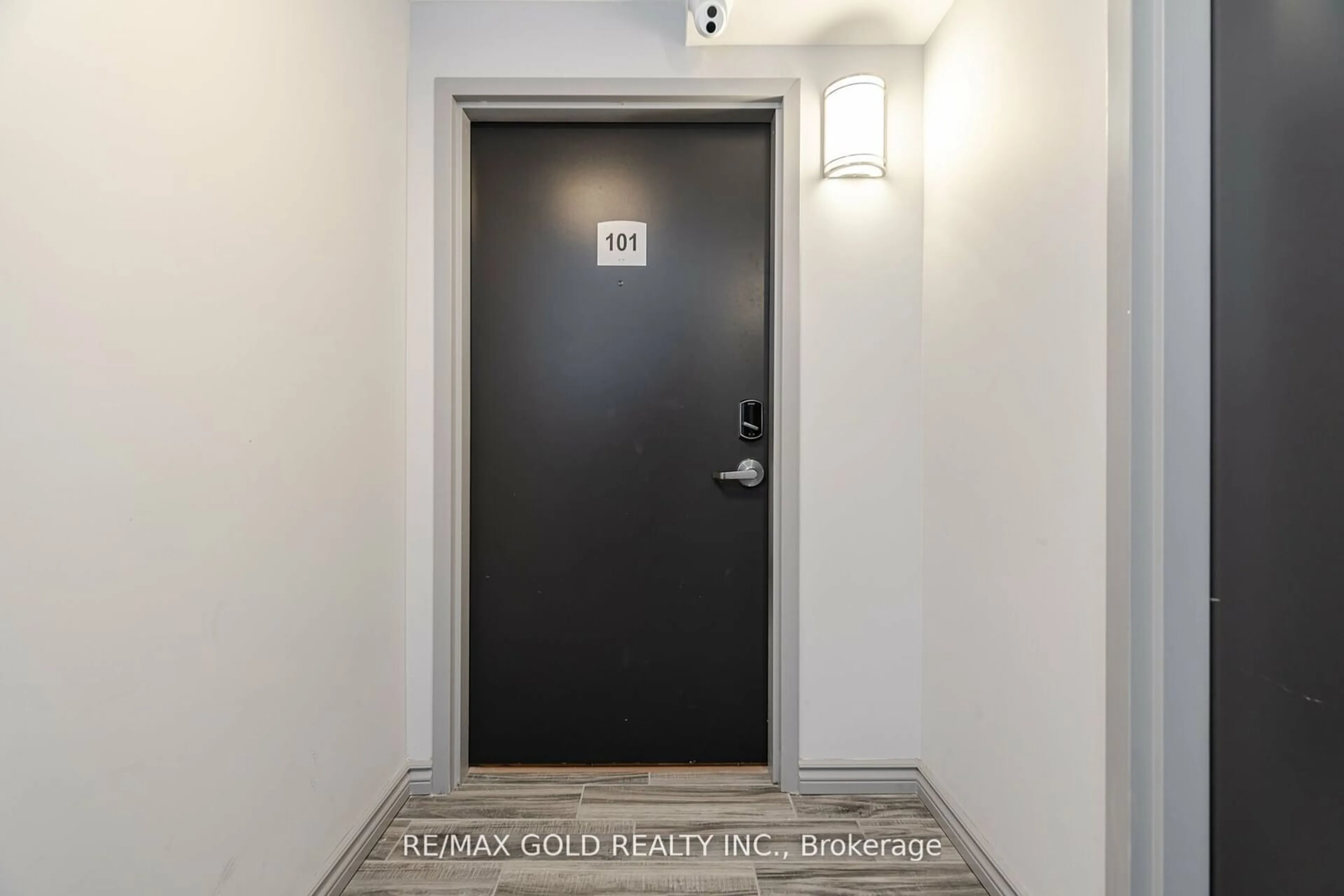 Indoor entryway for 275 Larch St #H101, Waterloo Ontario N2L 3R2