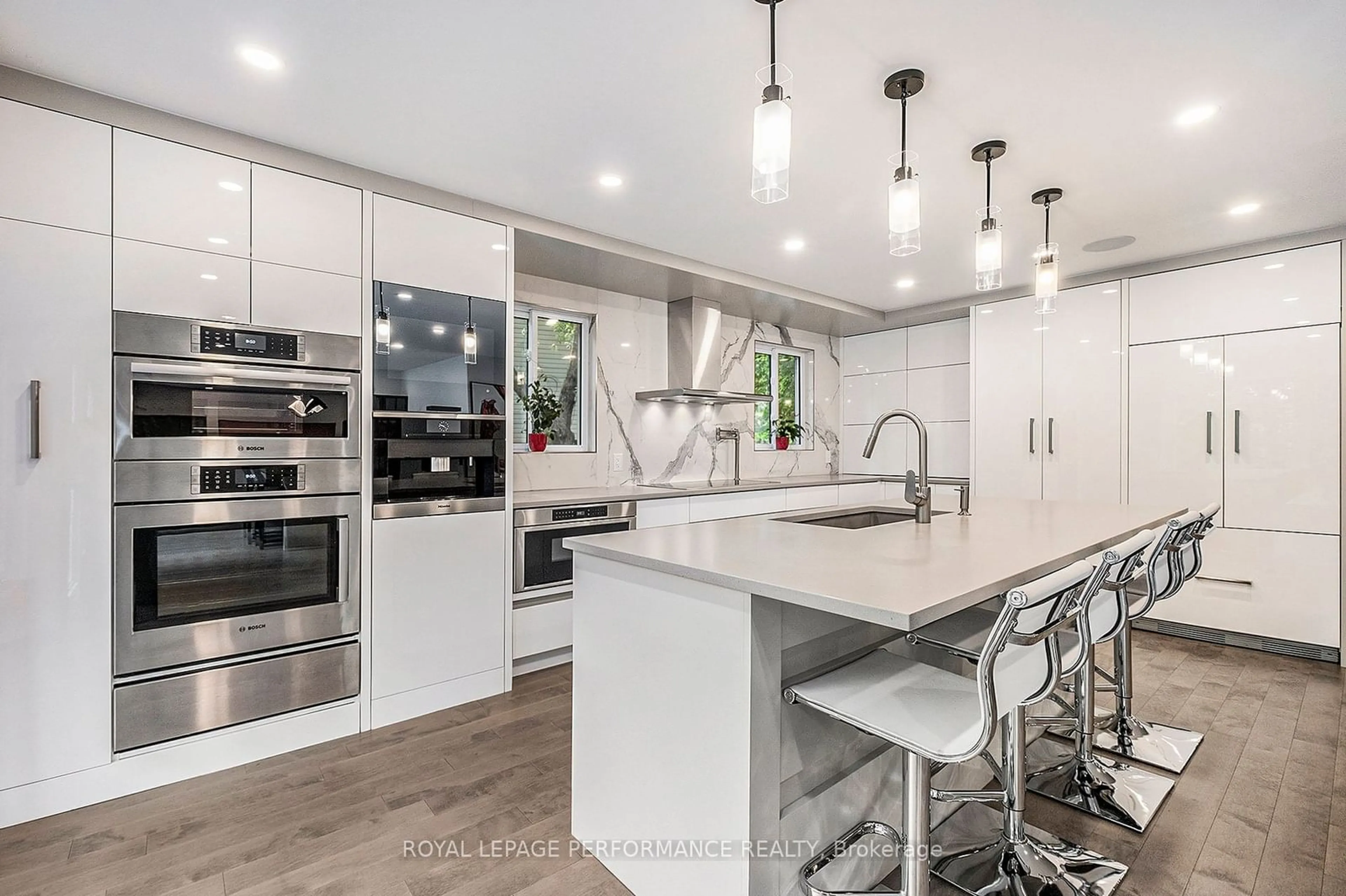 Contemporary kitchen, unknown for 1797 DES ARBRES St, Orleans - Cumberland and Area Ontario K1E 2T7