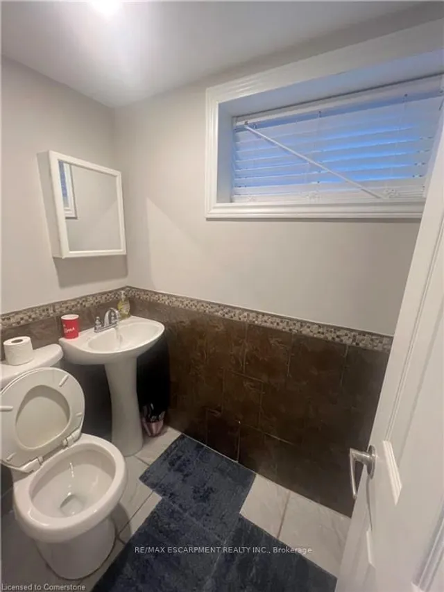 Additional property image - 208 Picton St