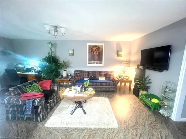 Additional property image - 208 Picton St
