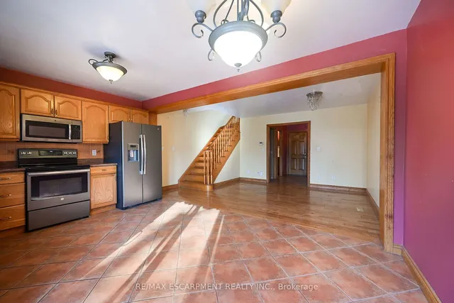 Additional property image - 204 Picton St