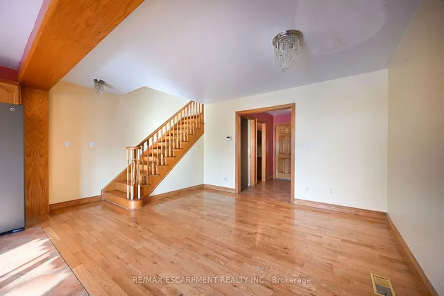 Additional property image - 204 Picton St