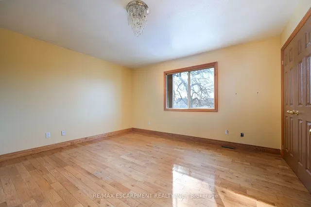 Additional property image - 204 Picton St