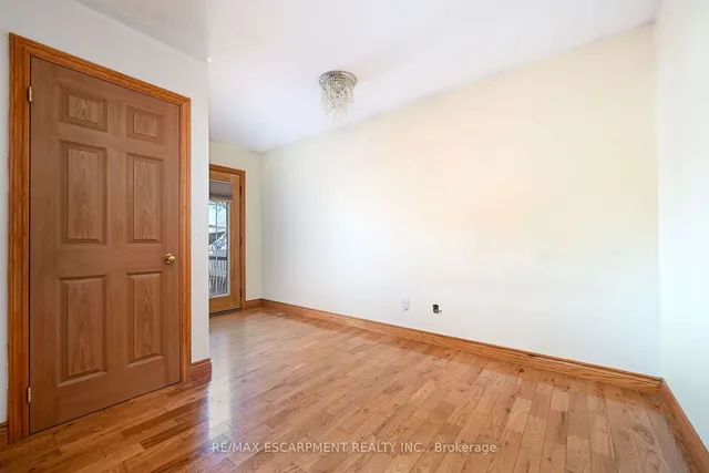 Additional property image - 204 Picton St