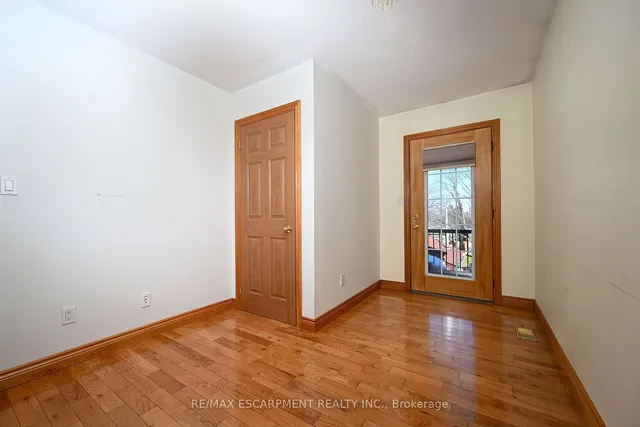 Additional property image - 204 Picton St