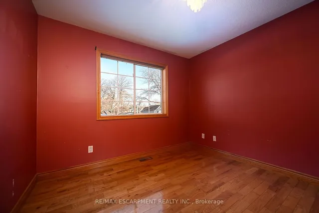 Additional property image - 204 Picton St