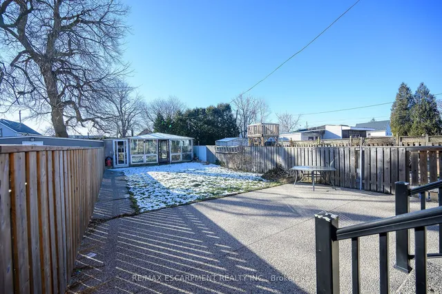 Additional property image - 204 Picton St