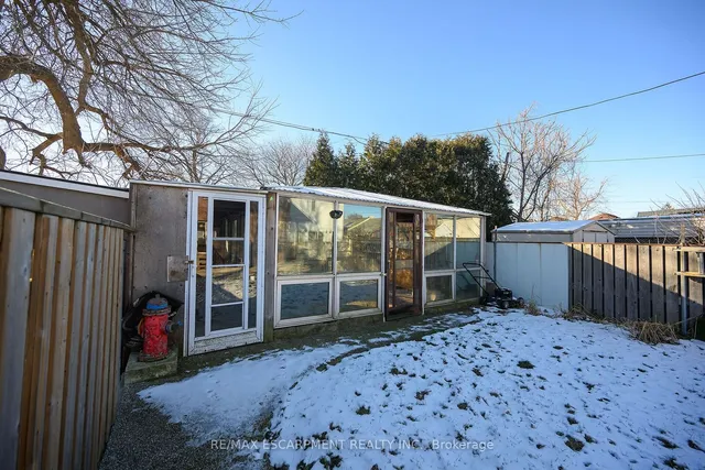 Additional property image - 204 Picton St