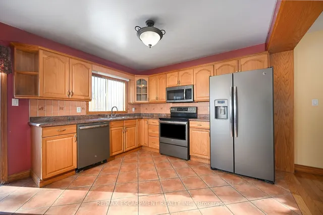 Additional property image - 204 Picton St