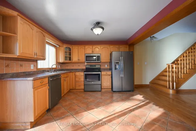 Additional property image - 204 Picton St