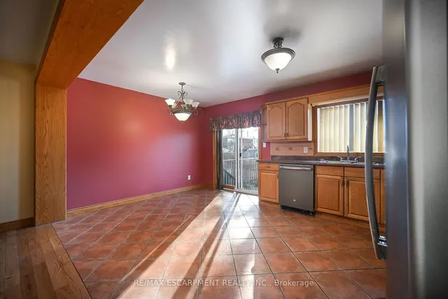 Additional property image - 204 Picton St