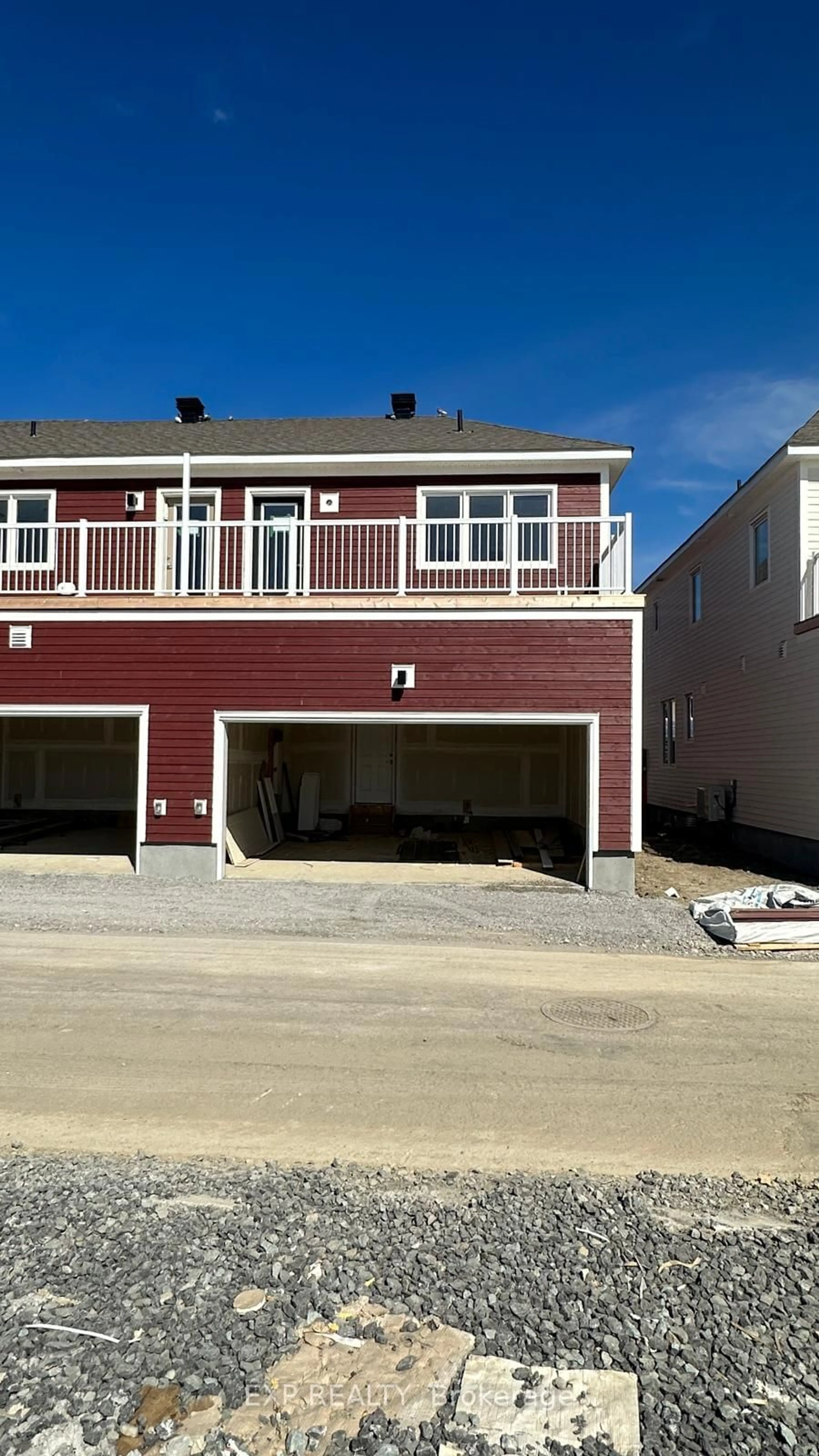 Home with vinyl exterior material, street for 29 CHASING Grve, Stittsville - Munster - Richmond Ontario K0A 2Z0