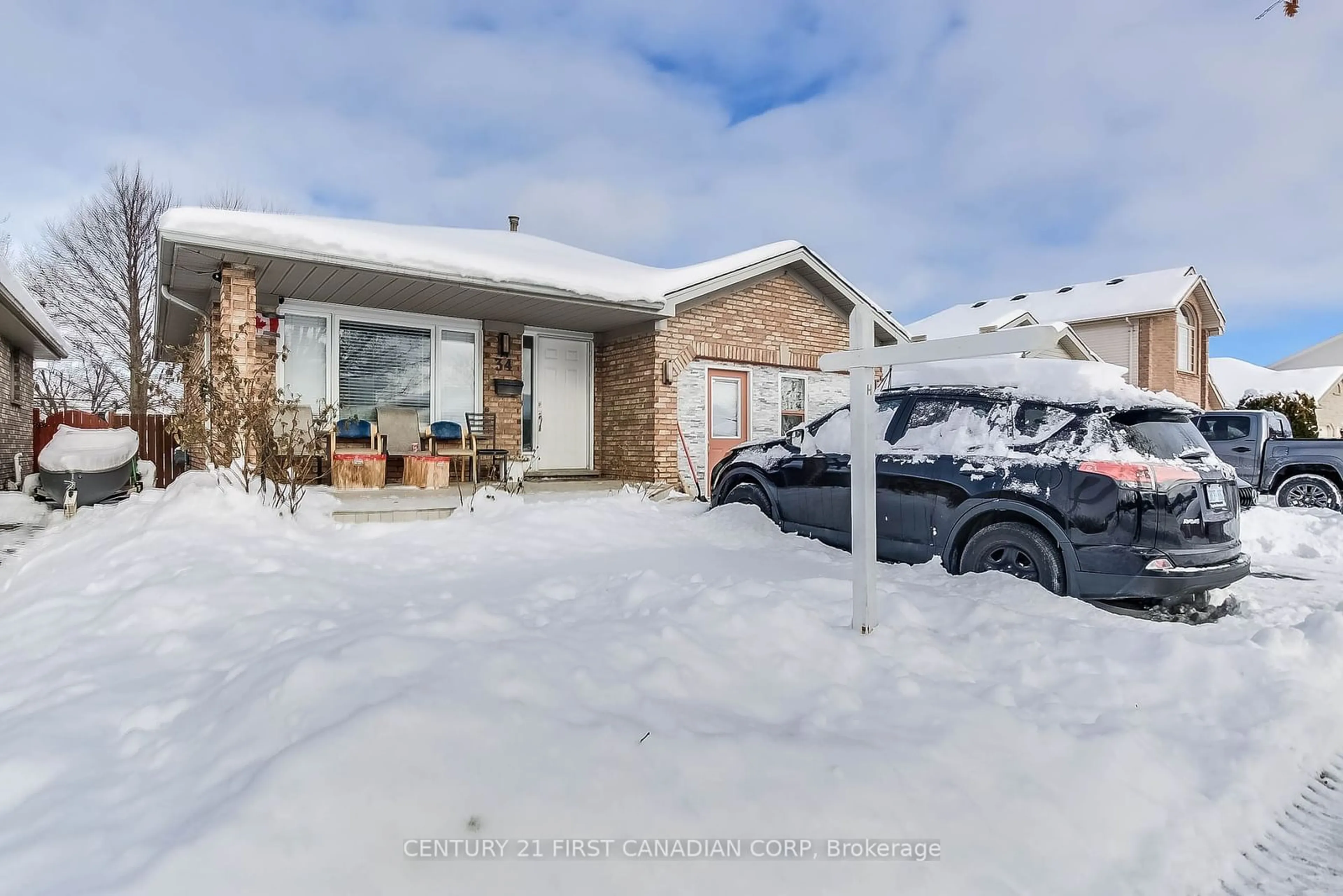 A pic from outside/outdoor area/front of a property/back of a property/a pic from drone, street for 34 Kristina Cres, London Ontario N6E 3V5