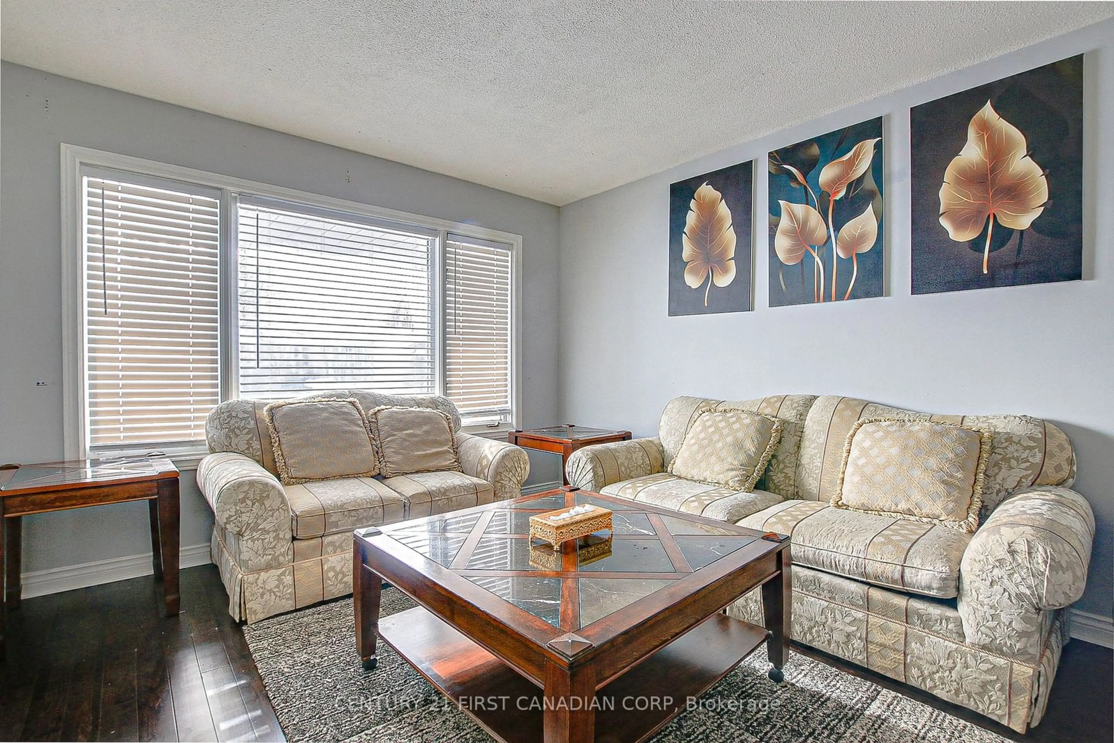 Living room with furniture, unknown for 34 Kristina Cres, London Ontario N6E 3V5