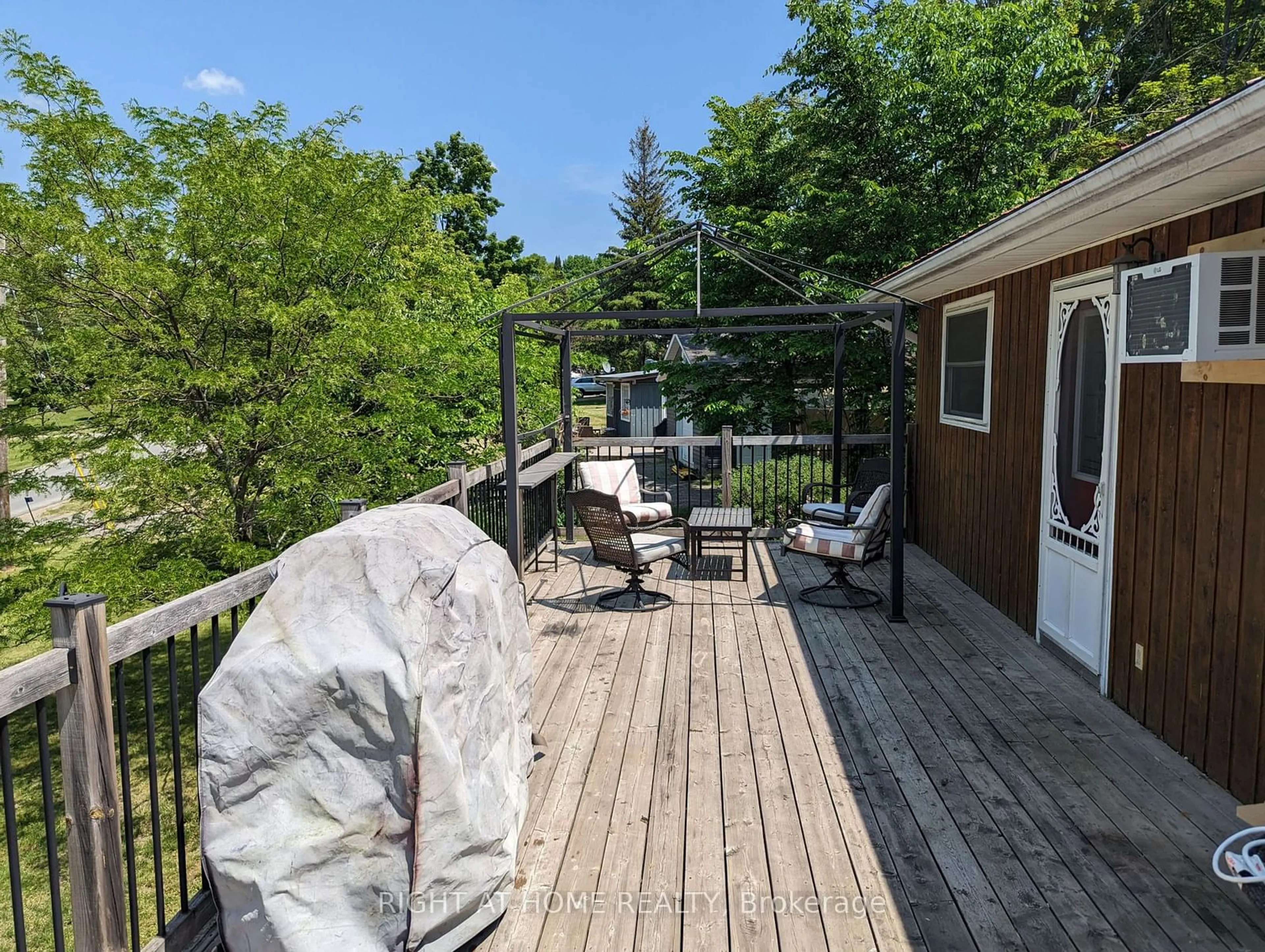 Patio, water/lake/river/ocean view for 4 Lakeshore Rd, Marmora and Lake Ontario K0K 2M0