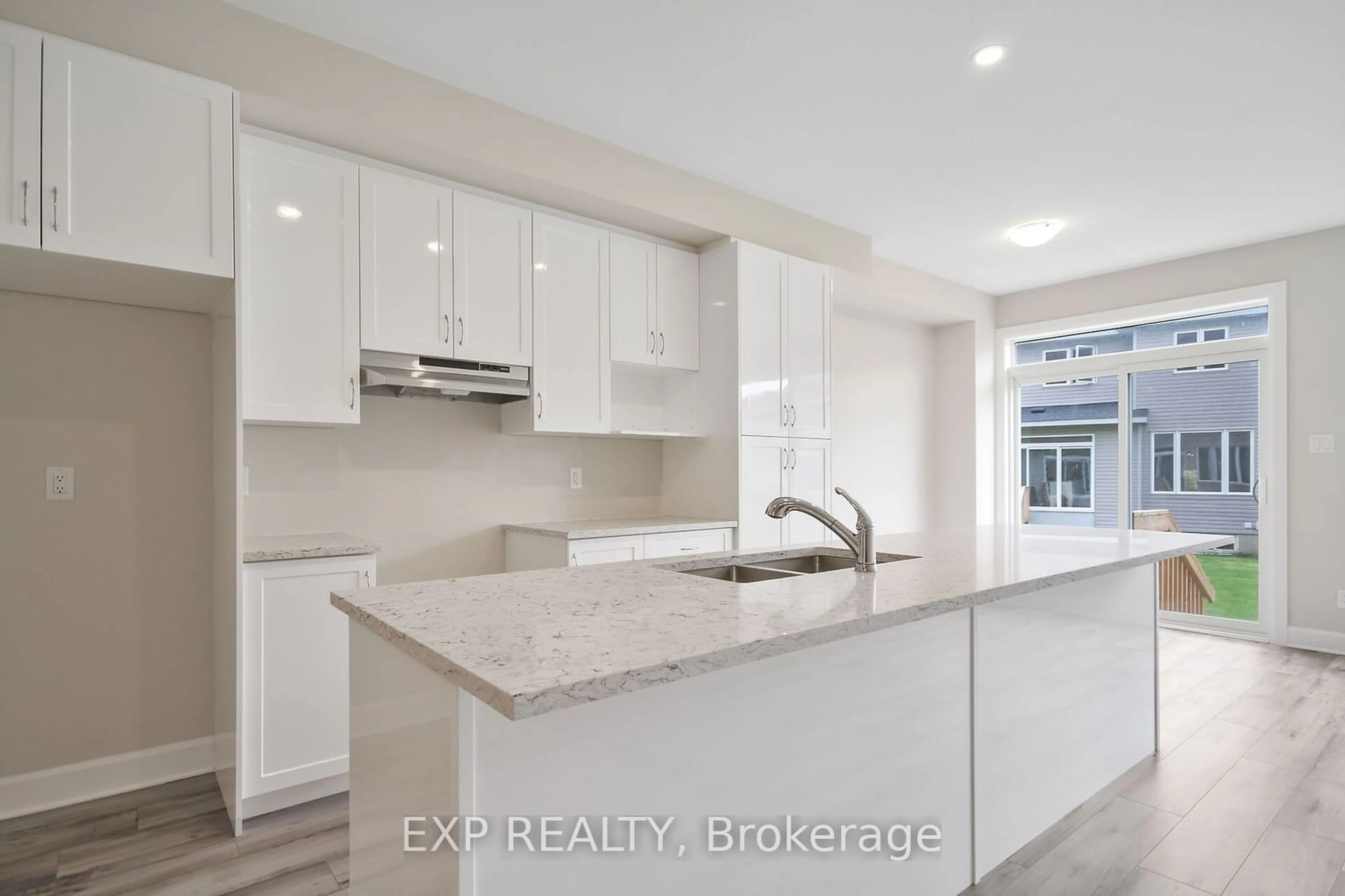 Open concept kitchen, ceramic/tile floor for 21 CUMMINGS Ave, Carleton Place Ontario K7C 0C4