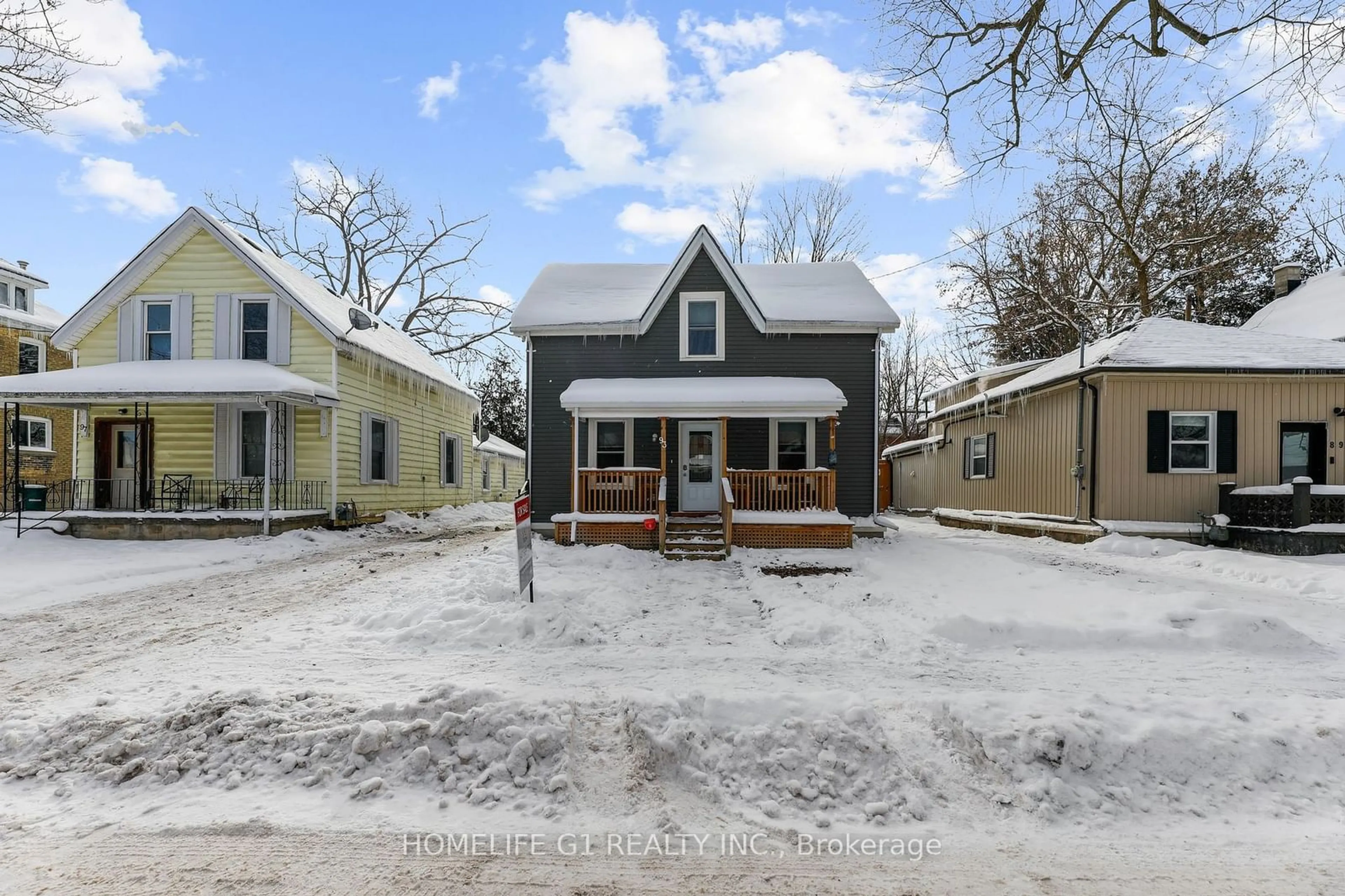 A pic from outside/outdoor area/front of a property/back of a property/a pic from drone, street for 93 Grange St, Stratford Ontario N5A 3P9