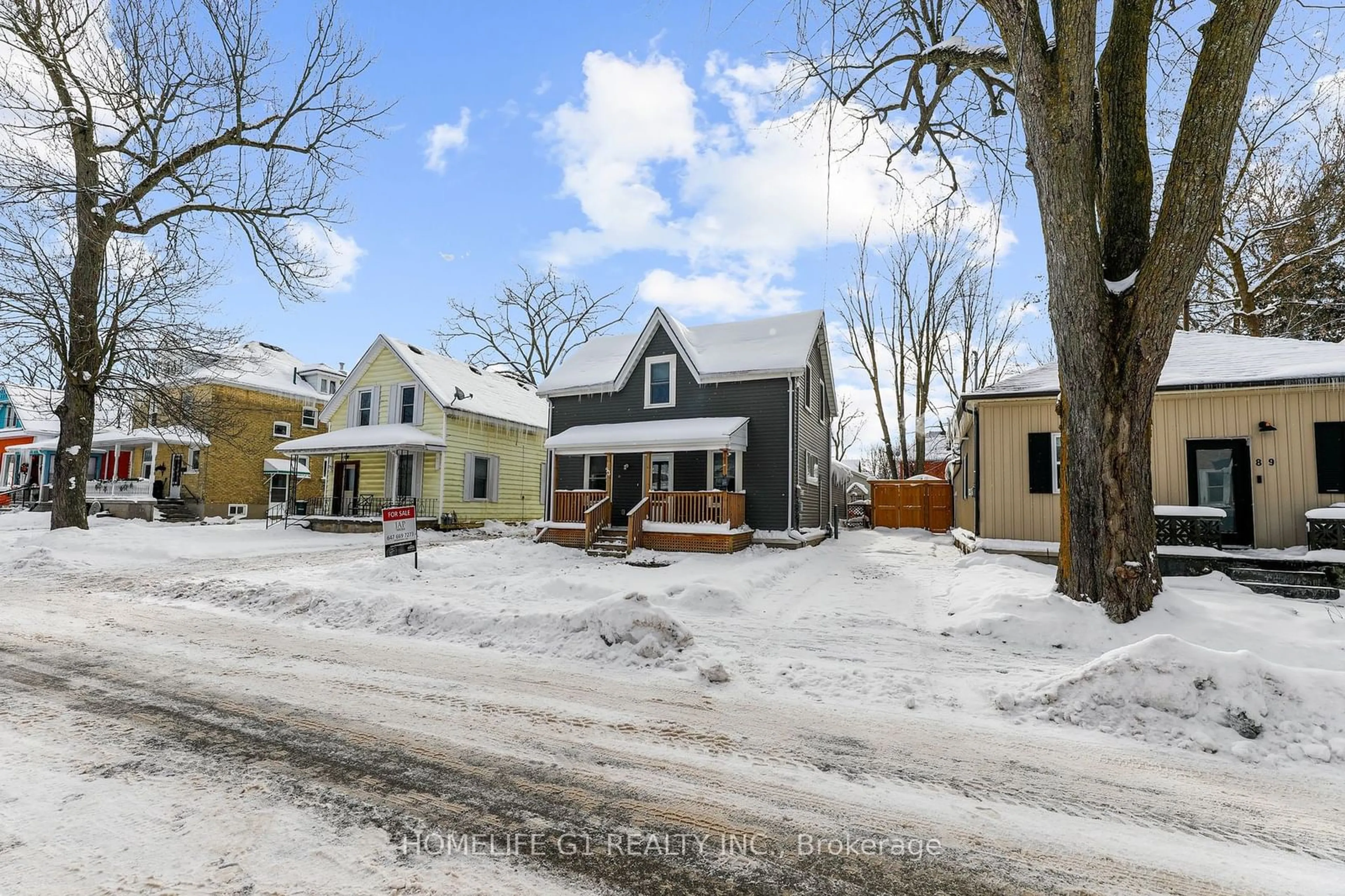 A pic from outside/outdoor area/front of a property/back of a property/a pic from drone, street for 93 Grange St, Stratford Ontario N5A 3P9