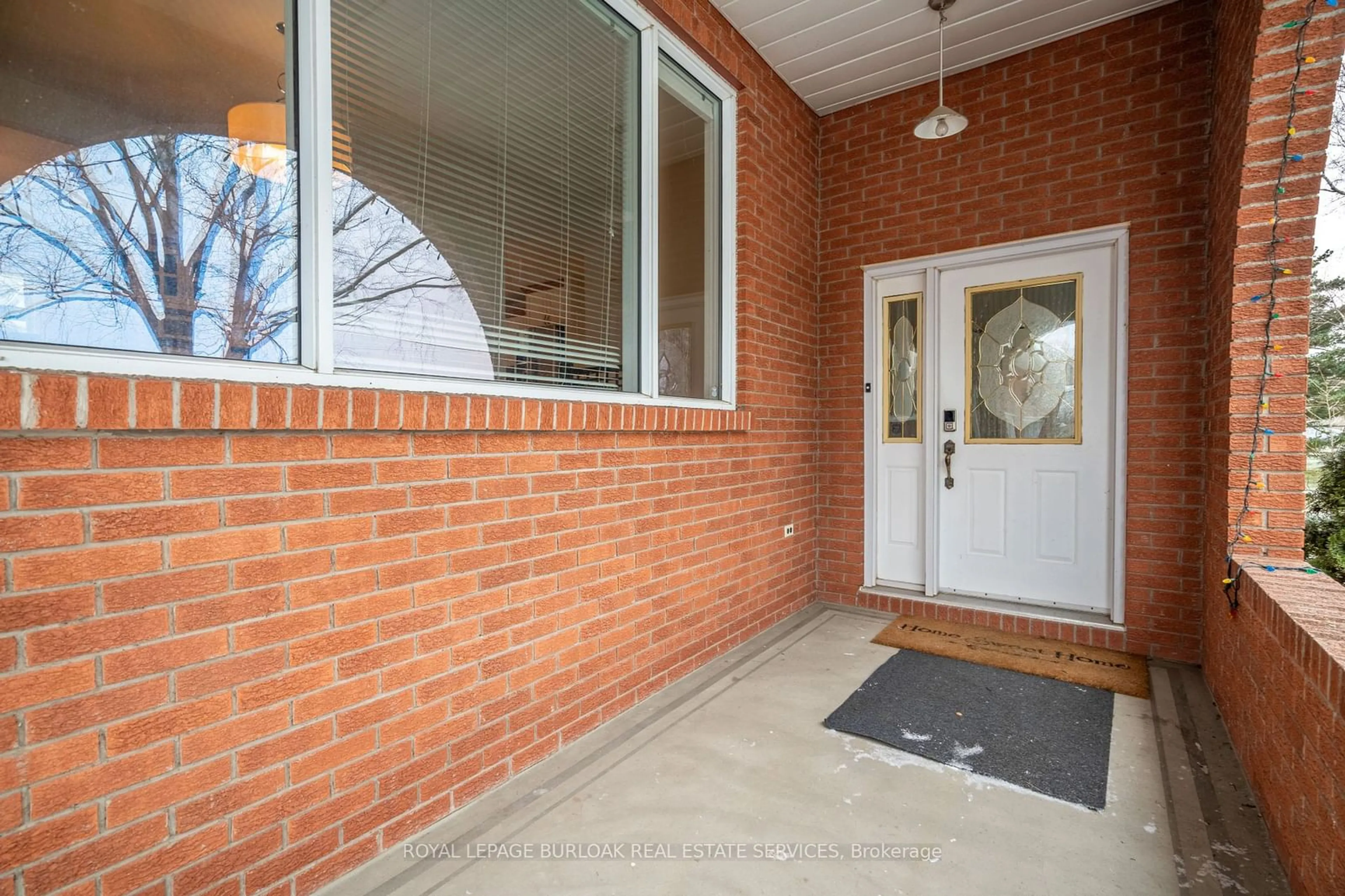 Indoor entryway for 1521 Irvine Rd, Niagara-on-the-Lake Ontario L0S 1J0