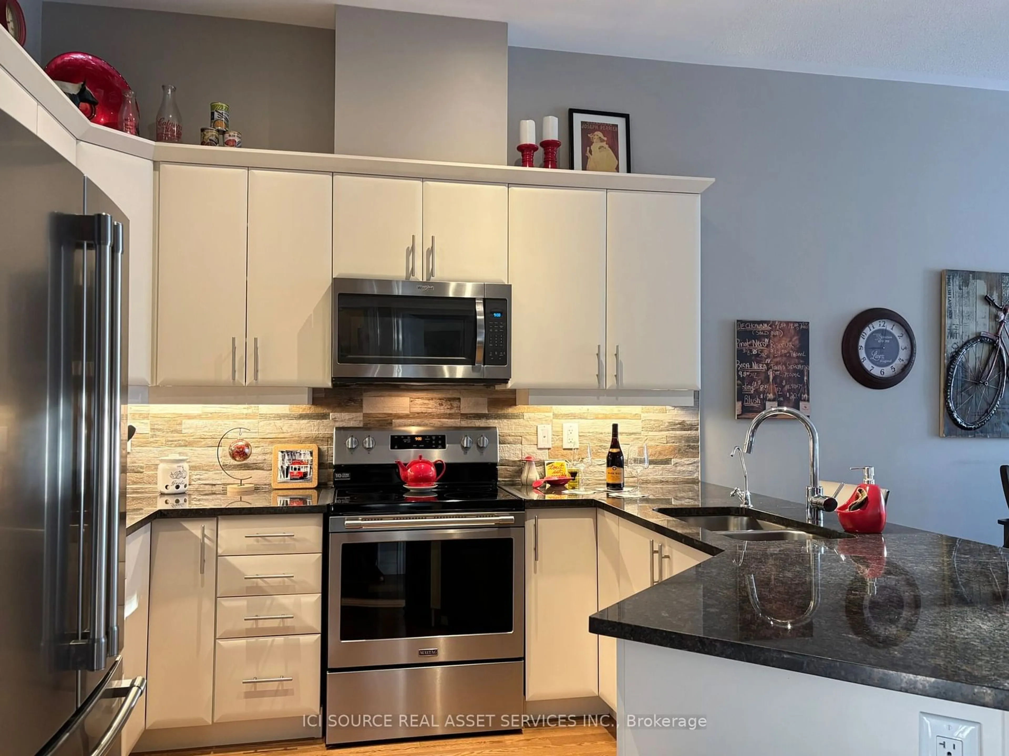 Open concept kitchen, unknown for 146 Oxford St, North Grenville Ontario K0G 1J0