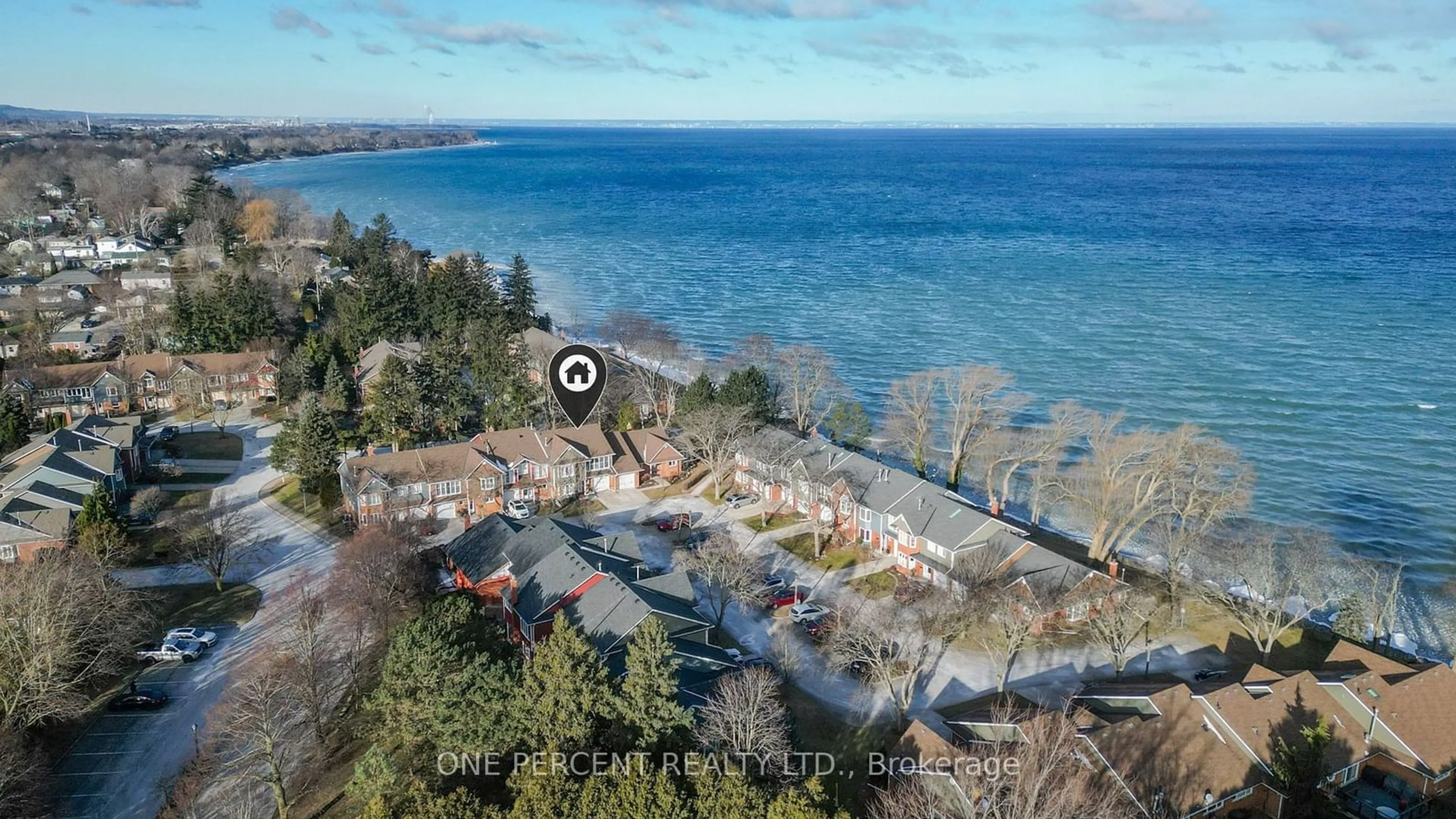 A pic from outside/outdoor area/front of a property/back of a property/a pic from drone, water/lake/river/ocean view for 375 Book Rd #17, Grimsby Ontario L3M 2M8