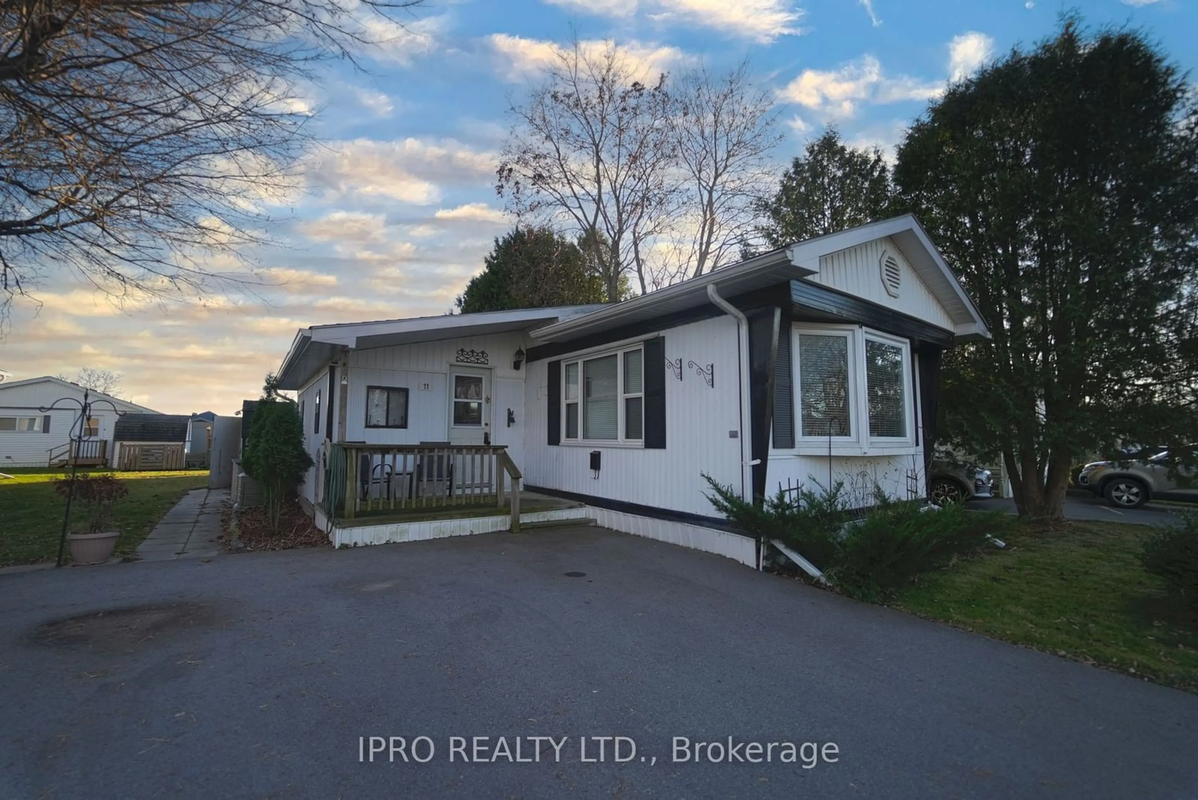 Unknown for 11 Nightingale Lane, Belleville Ontario K8N 4Z3