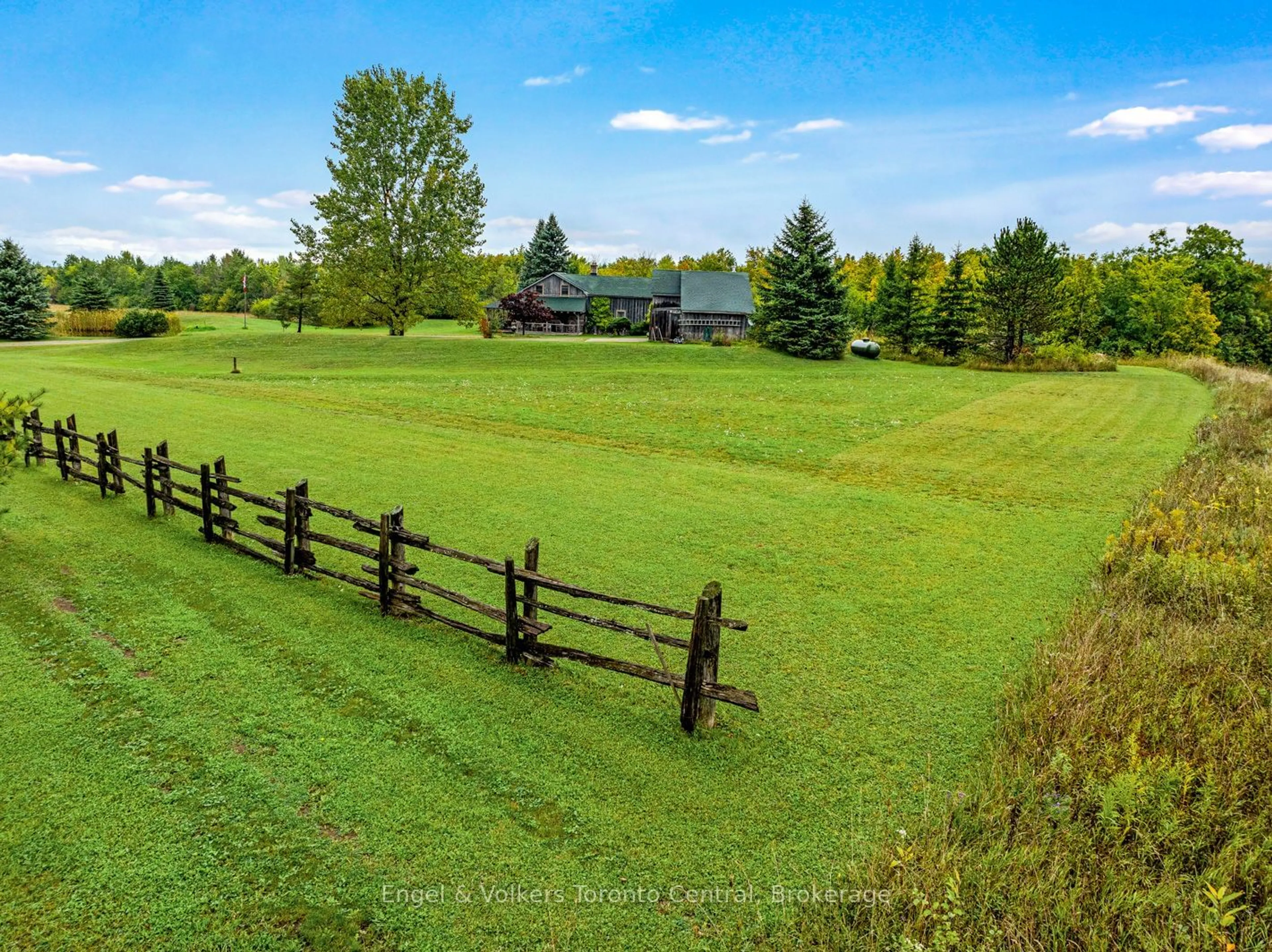 A pic from outside/outdoor area/front of a property/back of a property/a pic from drone, unknown for 317343 3RD Line, Meaford Ontario N4L 1W7